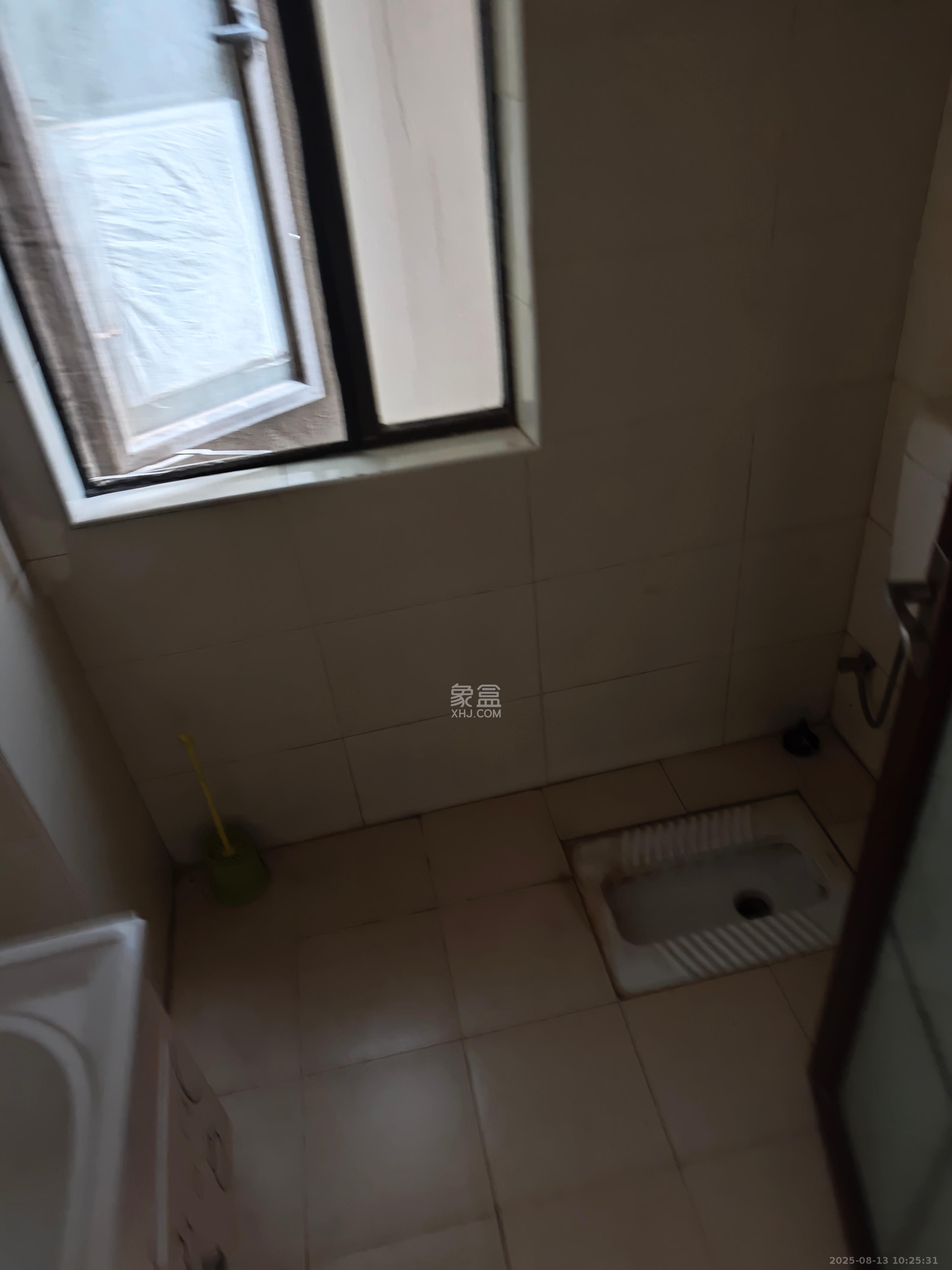 旭辉御府  3室1厅2卫   2300.00元/月室内图