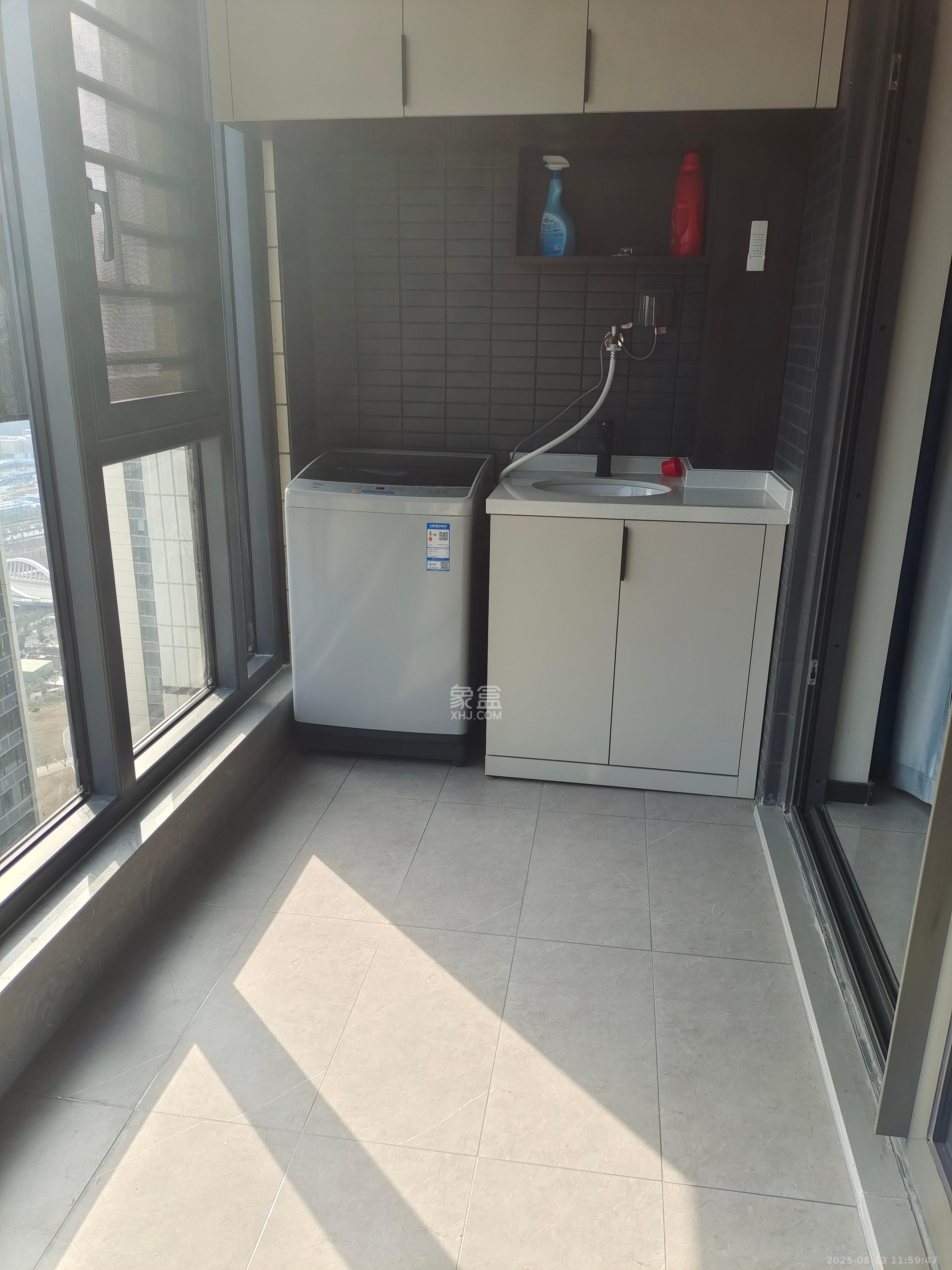 时代梅溪领峰 3室2厅2卫 3200.0元/月 时代梅溪领峰 3室2厅2卫 3200.0元/月室内图