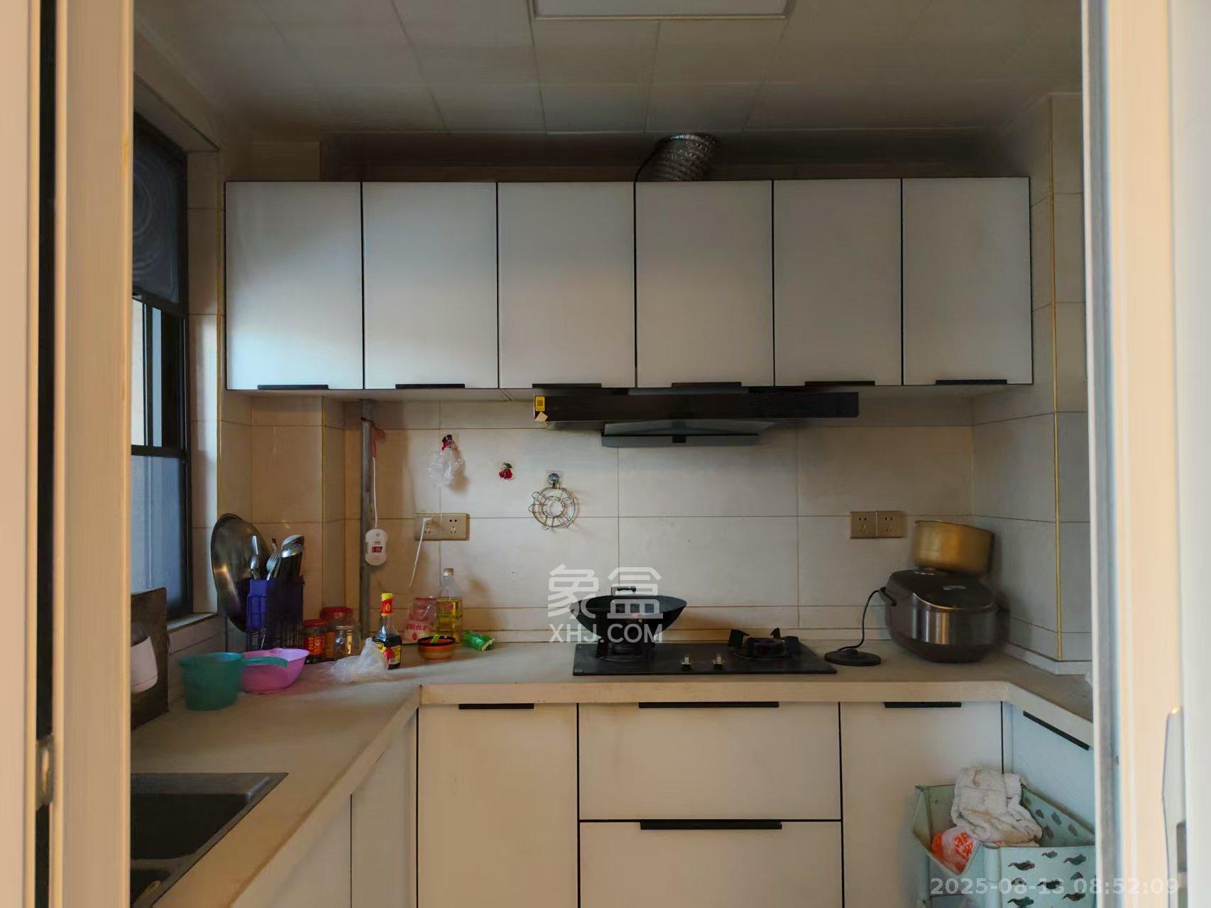 润和长郡(润和紫郡二三期) 4室2厅2卫 2200.0元/月 润和长郡(润和紫郡二三期) 4室2厅2卫 2200.0元/月室内图