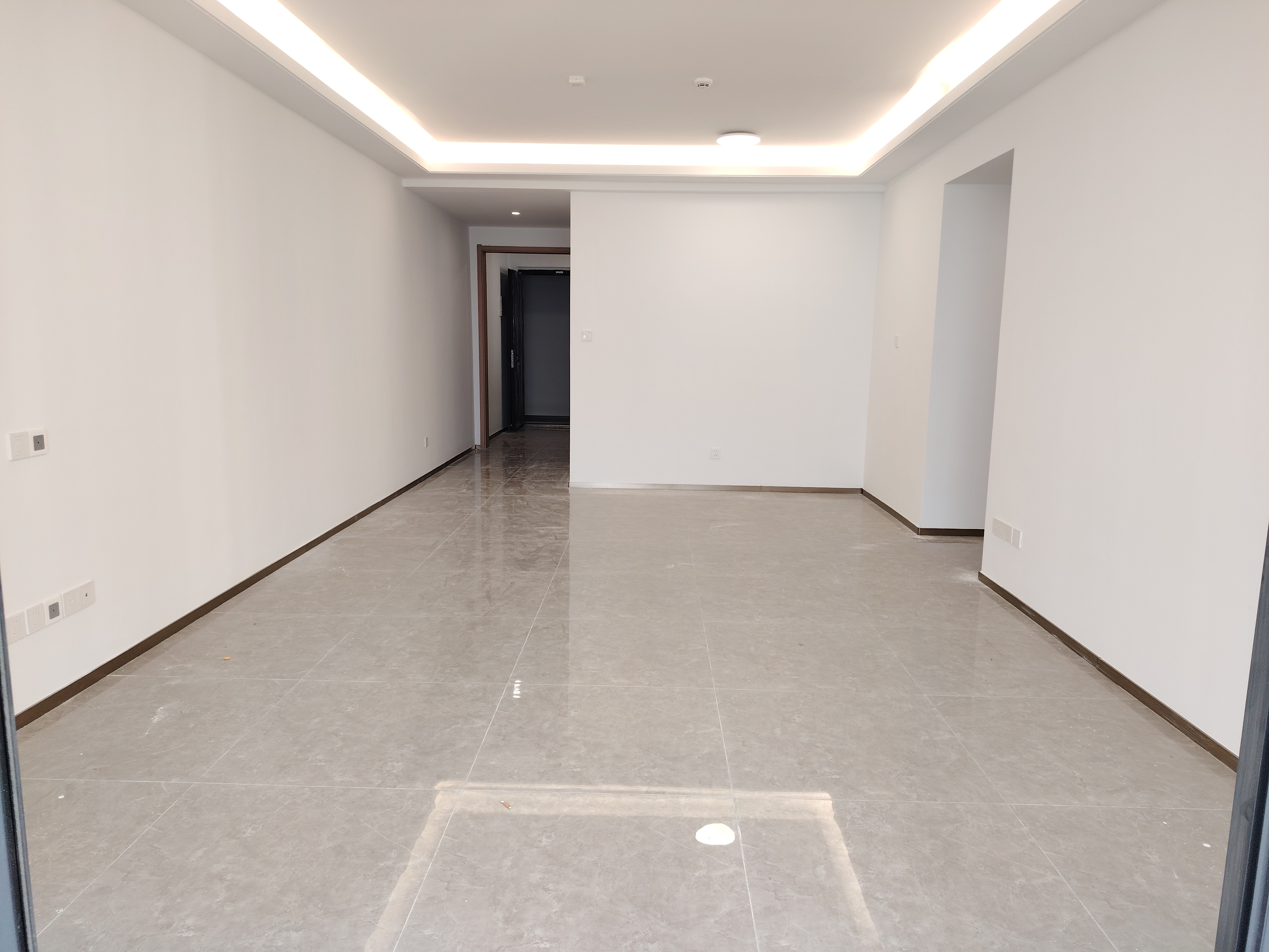 和风家园蓝天居 3室2厅2卫 1800.0元/月 和风家园蓝天居 3室2厅2卫 1800.0元/月室内图