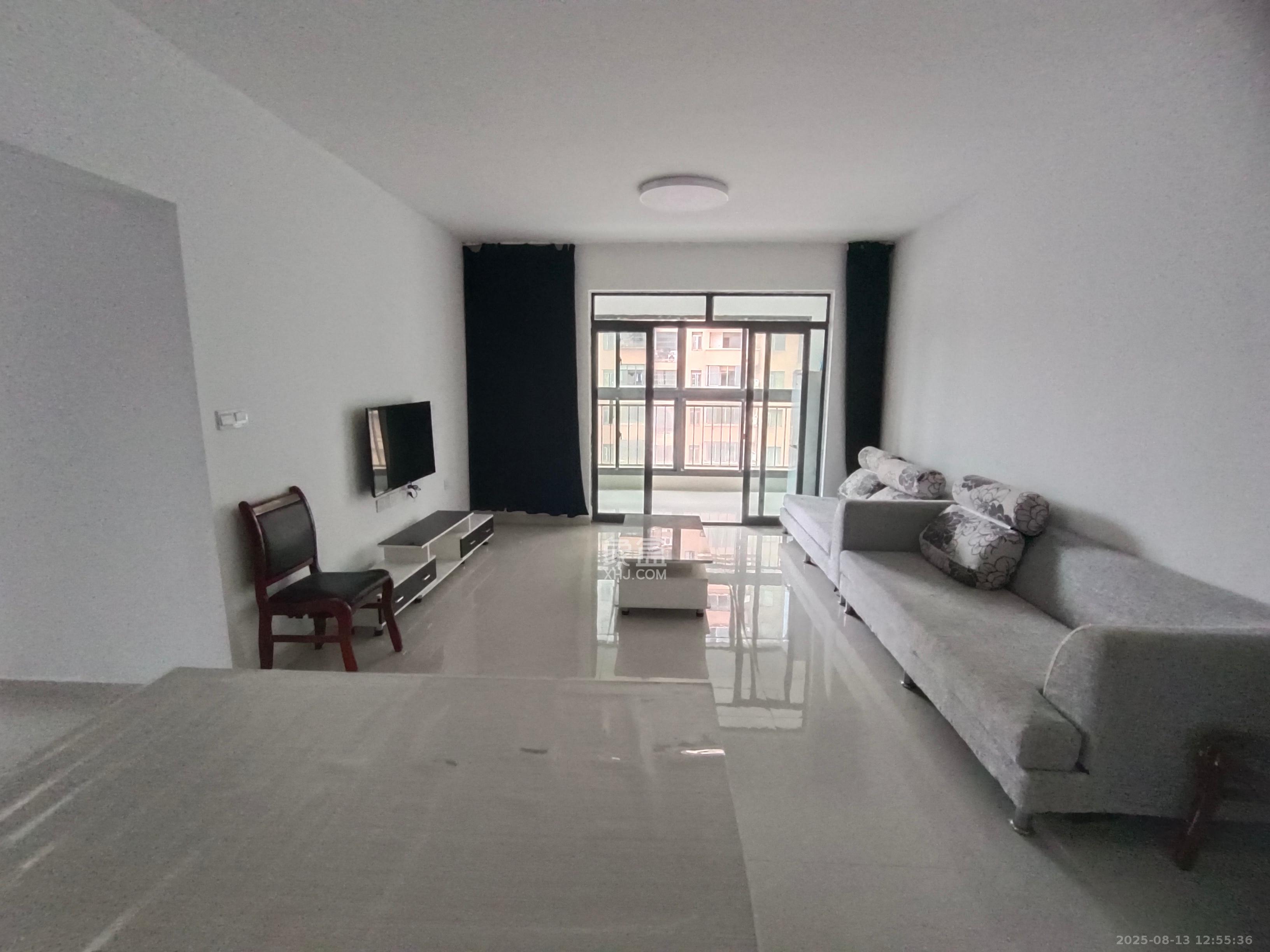 Cross尚公馆  4室2厅2卫    2100.0元/月室内图