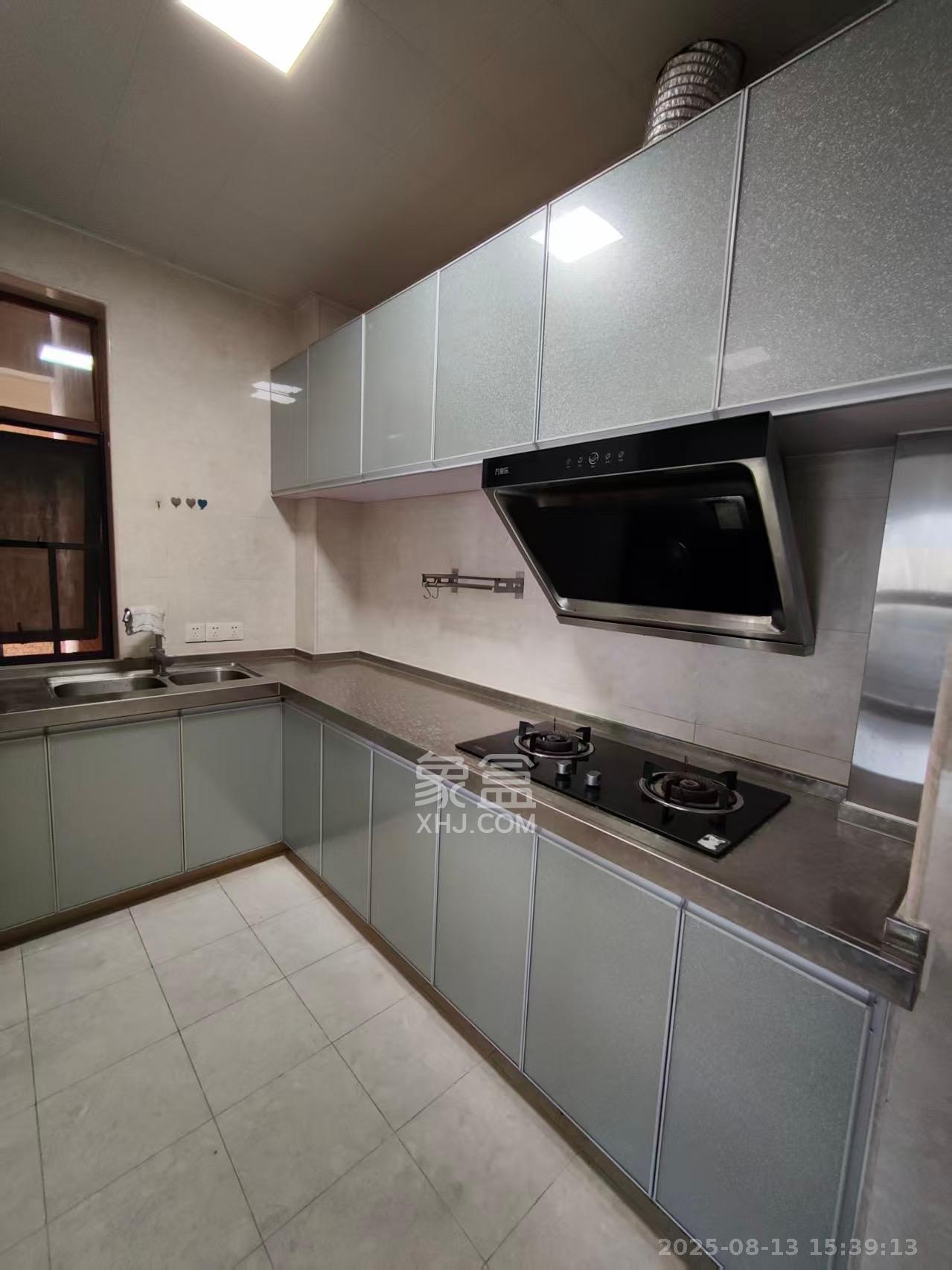 万里时代 2室2厅1卫 2400.0元/月 万里时代 2室2厅1卫 2400.0元/月室内图