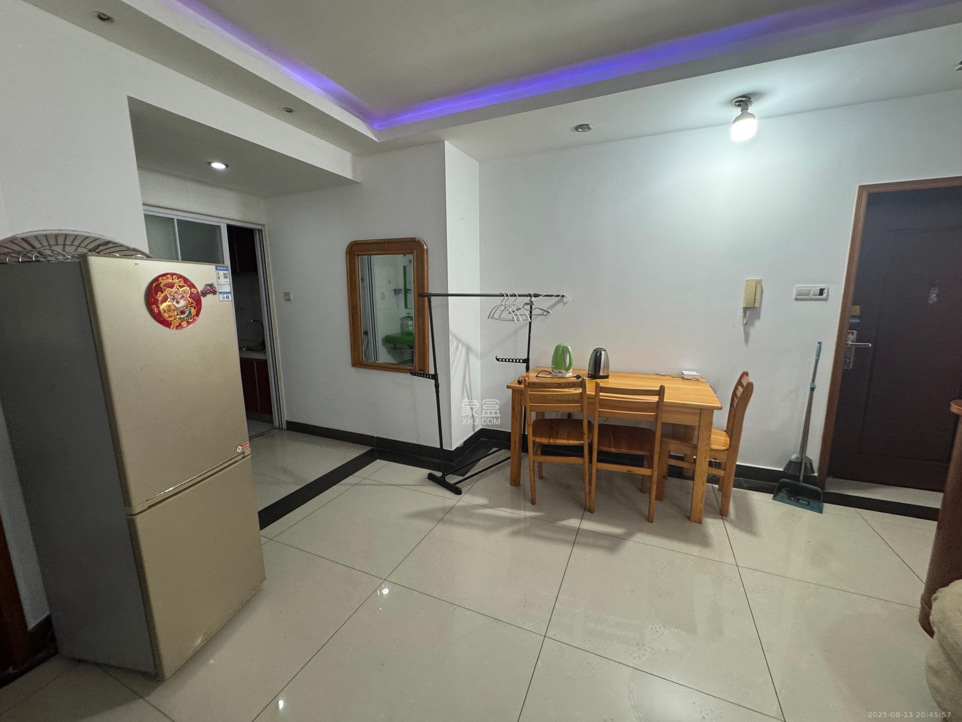 和庄  2室2厅1卫    1900.0元/月室内图