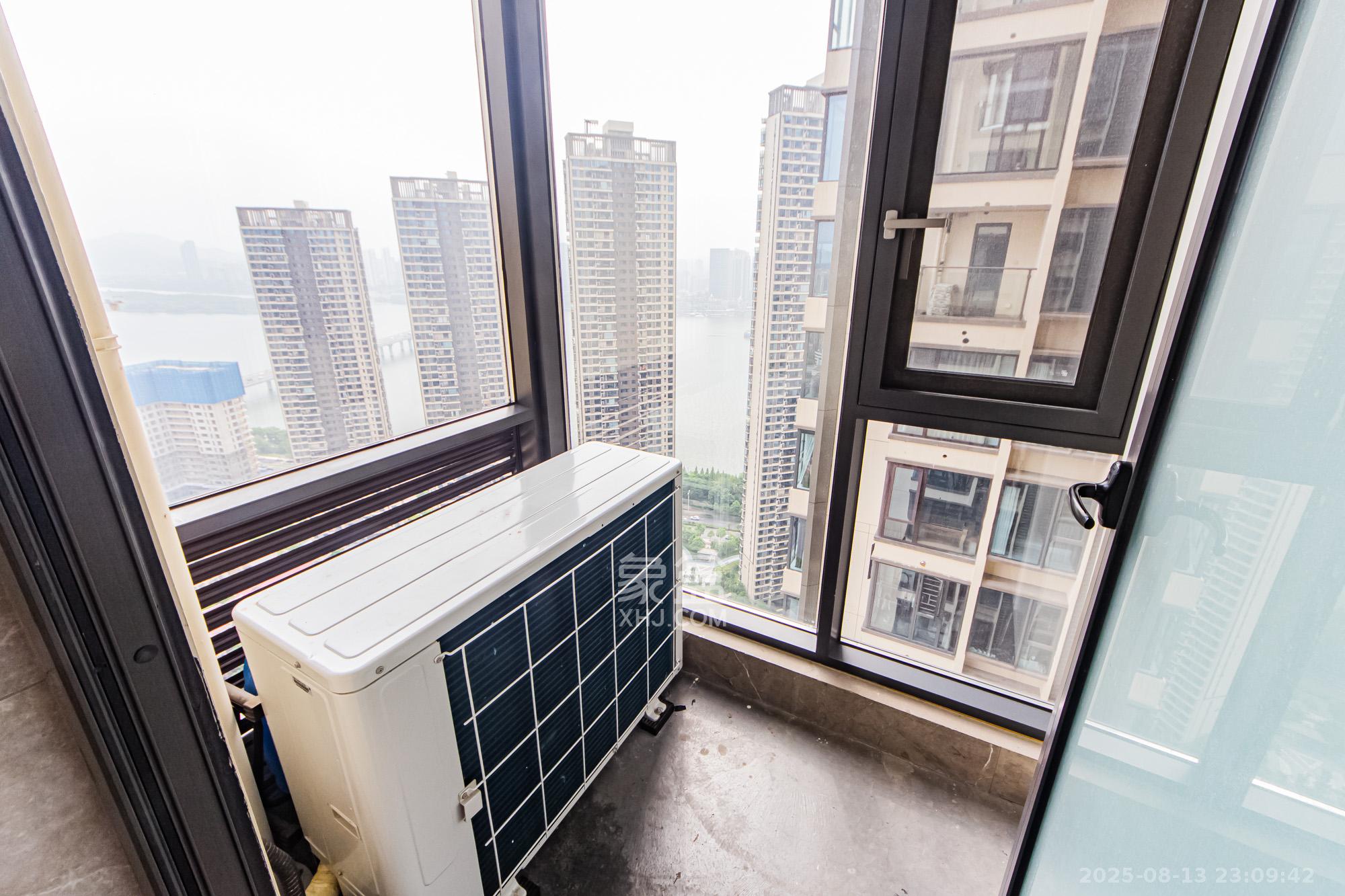 北辰瀚江府 3室2厅2卫 269.5万 北辰瀚江府 3室2厅2卫 269.5万阳台