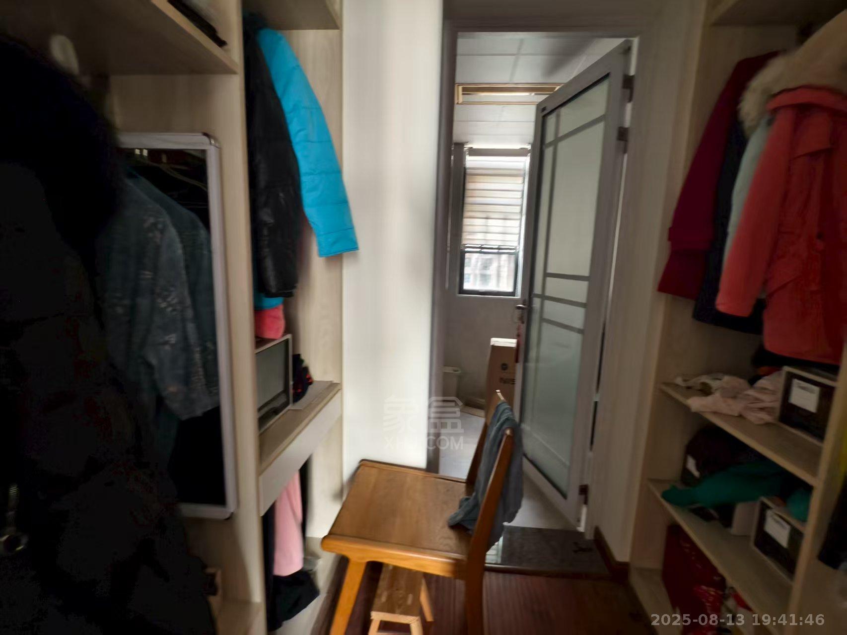 湘银星城 3室1厅2卫 2400.0元/月 湘银星城 3室1厅2卫 2400.0元/月室内图