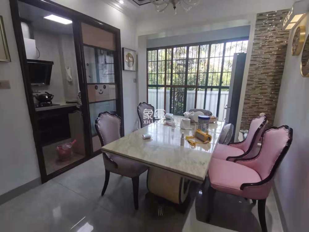 南海幸福城 3室2厅2卫 4500.0元/月 南海幸福城 3室2厅2卫 4500.0元/月室内图