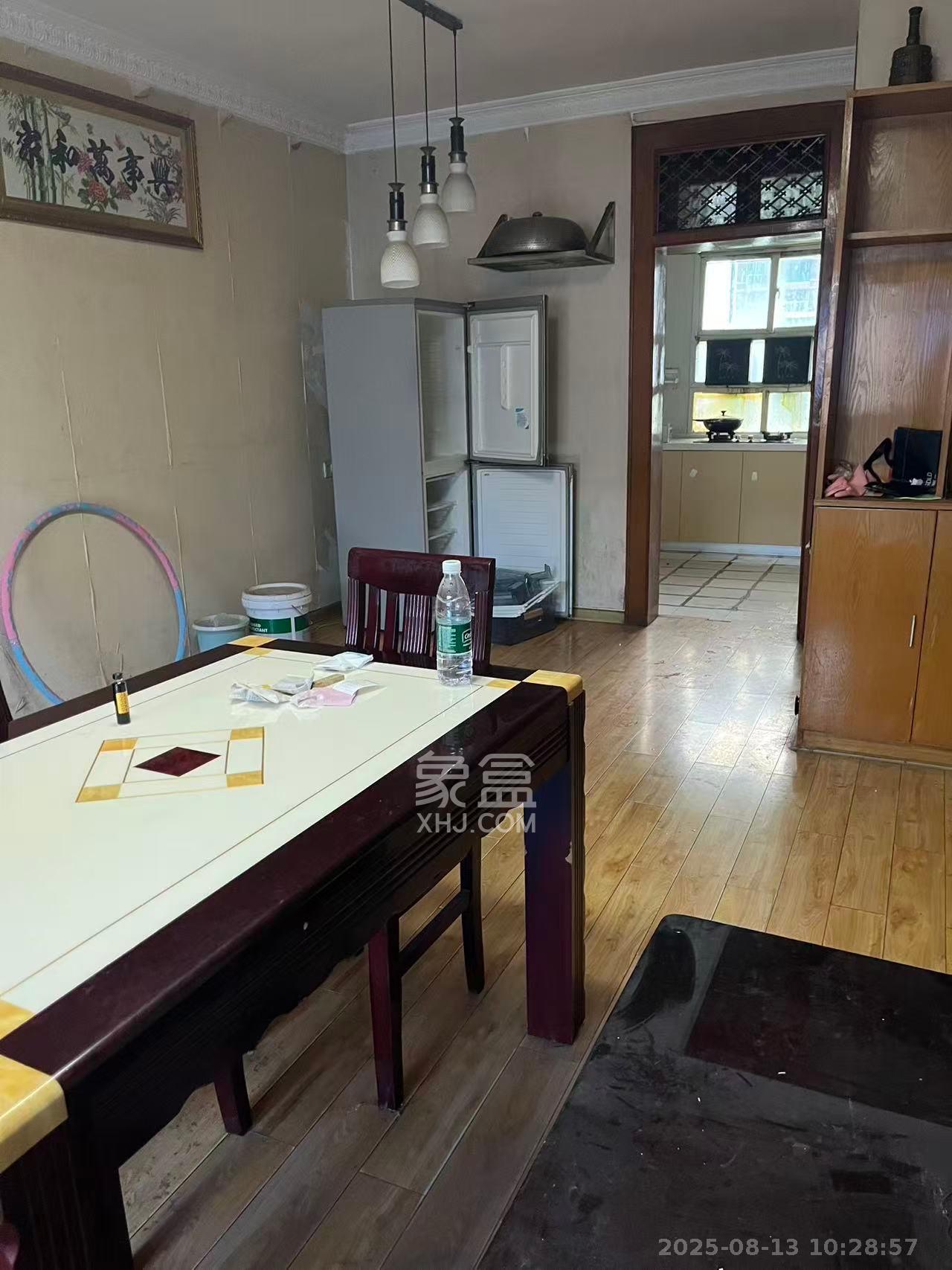 天心区教师村宿舍 3室1厅1卫 2200.0元/月 天心区教师村宿舍 3室1厅1卫 2200.0元/月室内图