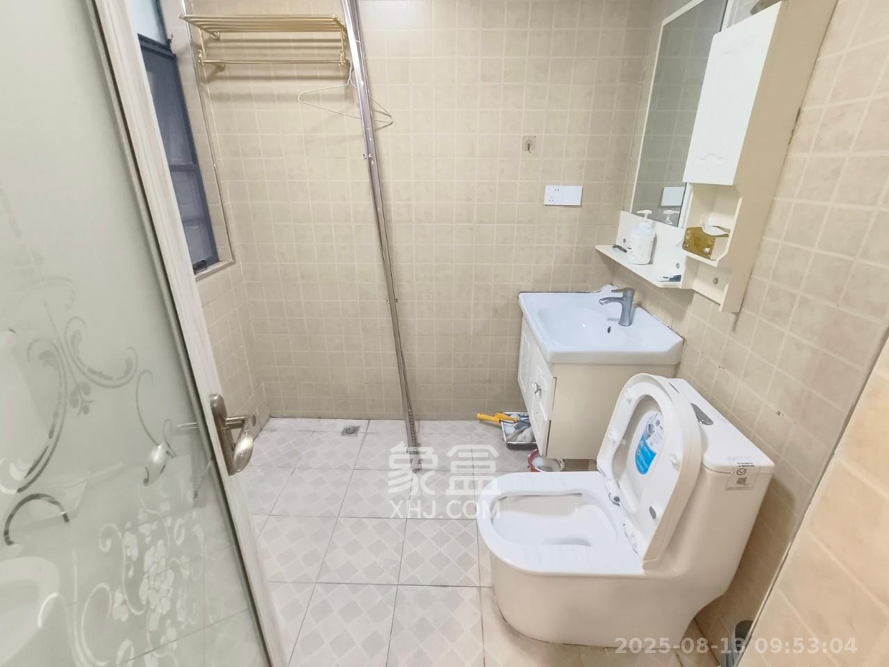 湘江世纪城悦江苑 2室1厅1卫 2200.0元/月 湘江世纪城悦江苑 2室1厅1卫 2200.0元/月室内图