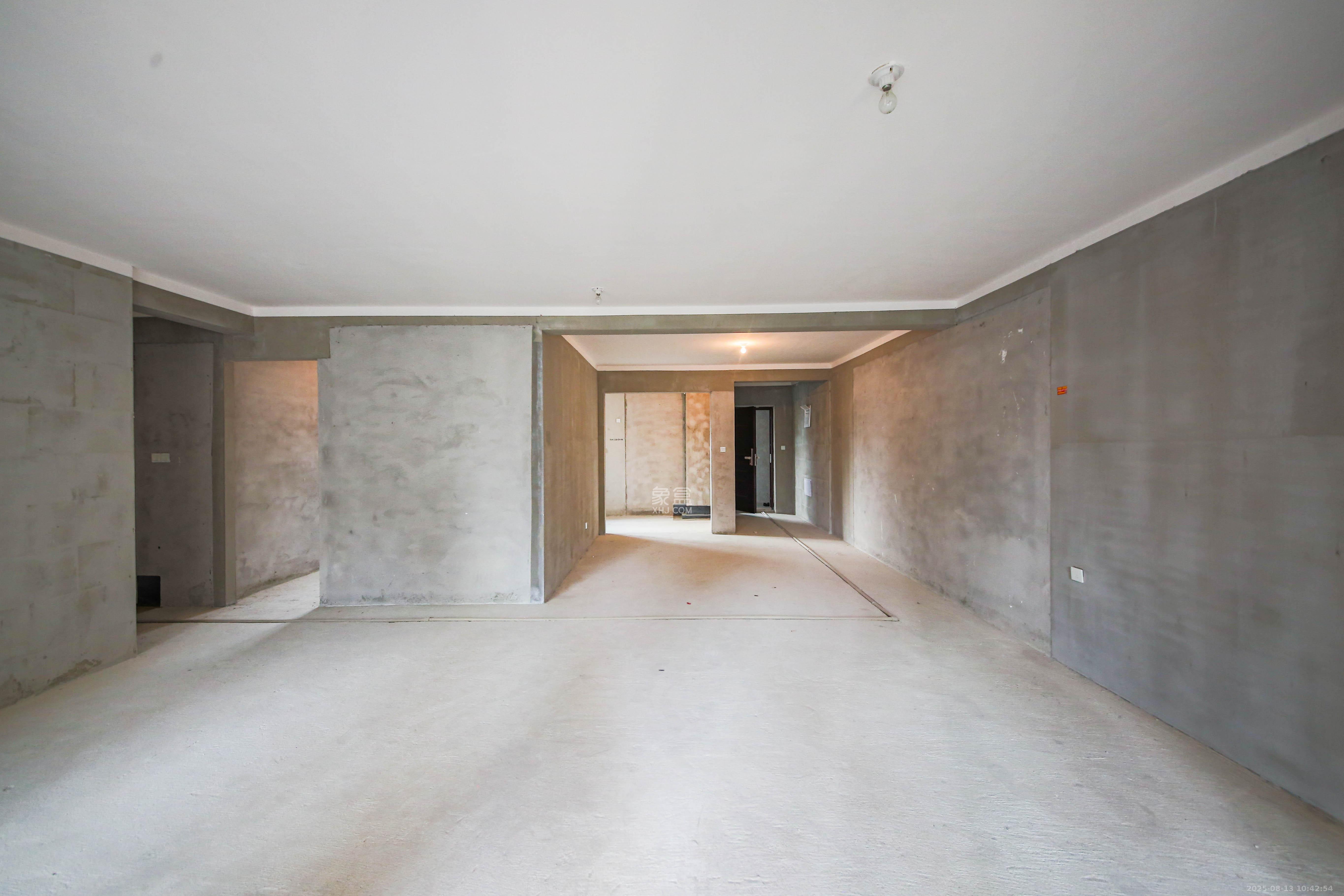 中建钰和城  4室2厅2卫   260.00万