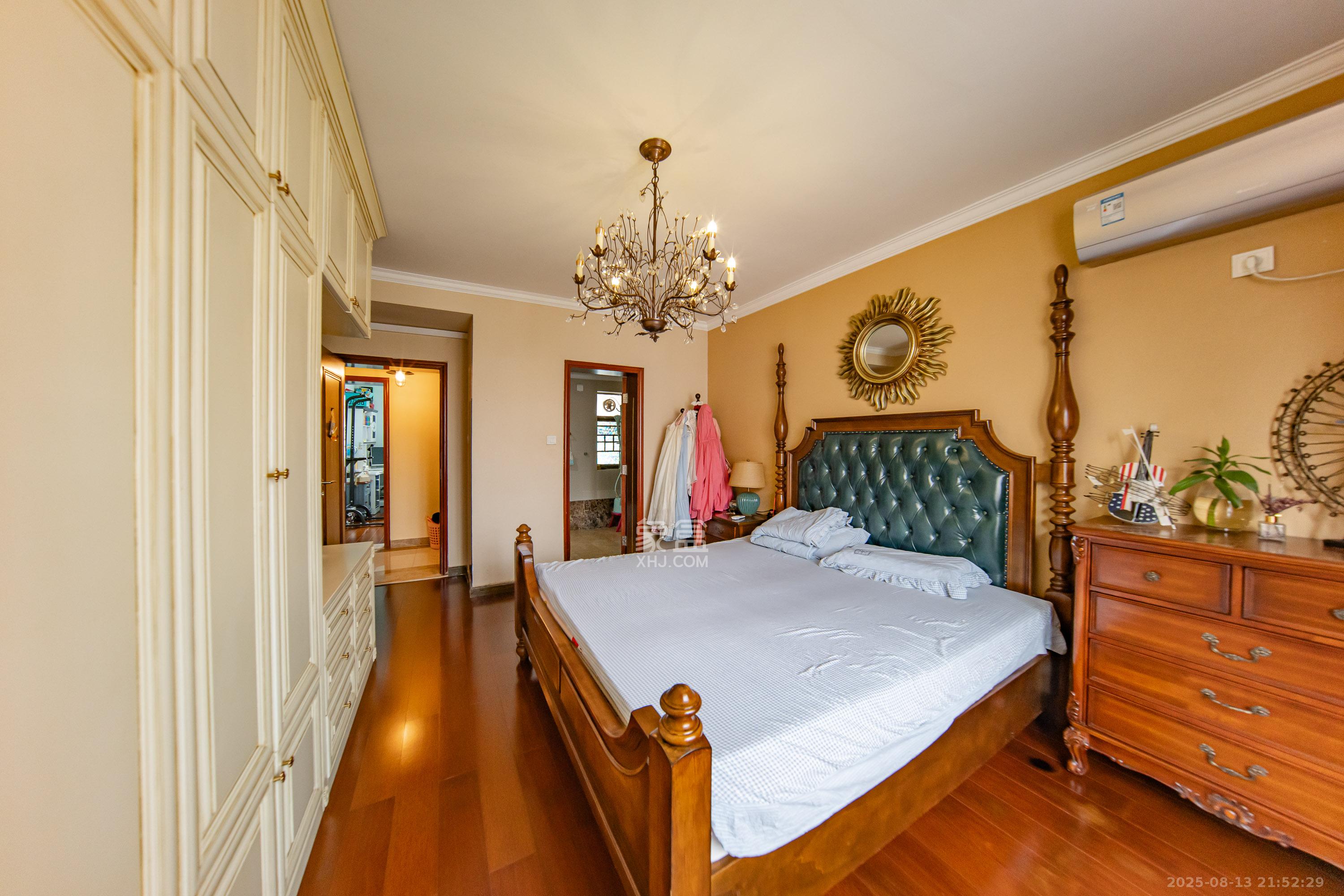 江山帝景雅典  4室2厅1卫    158.0万卧室