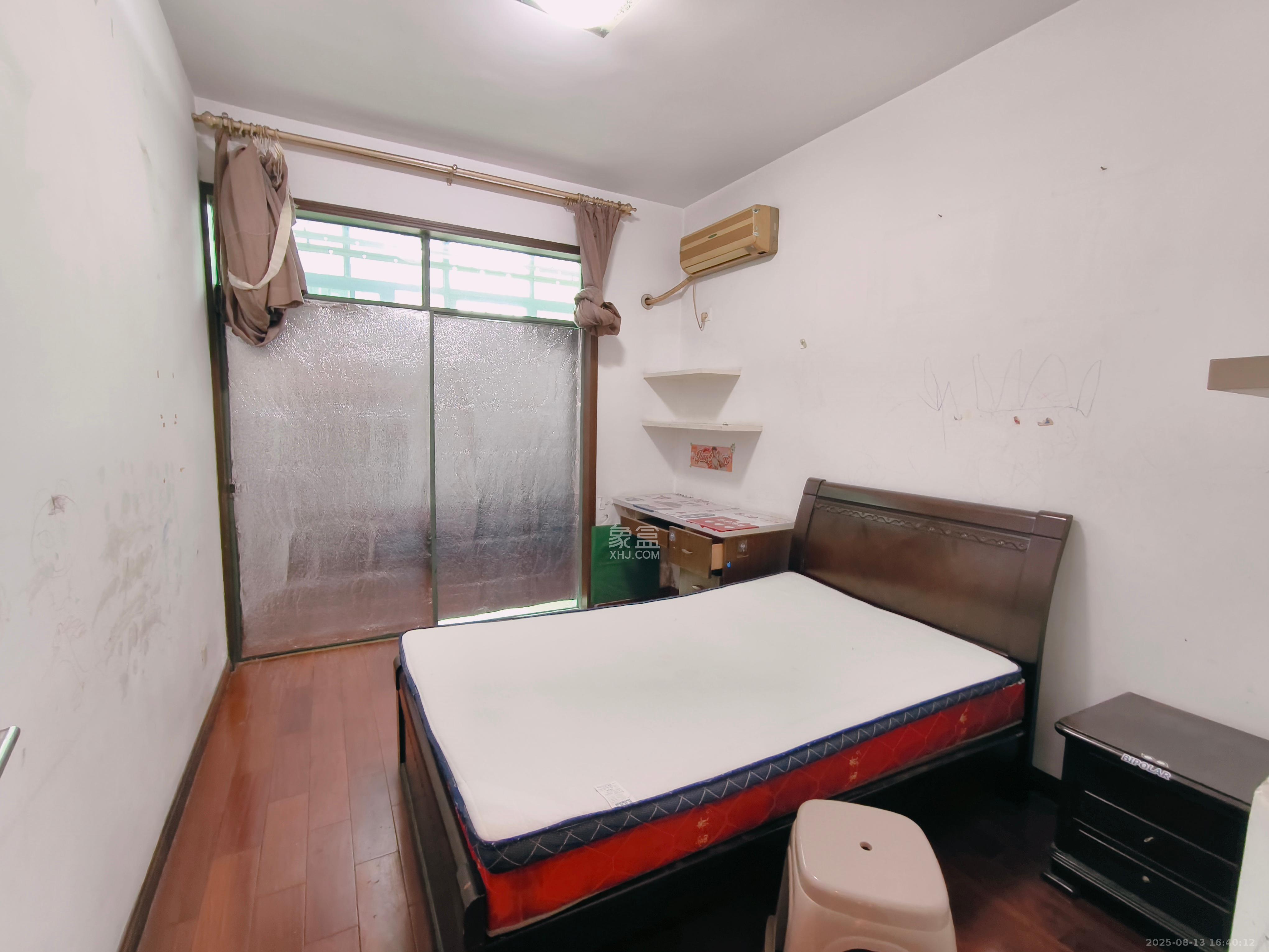 颐美园 3室2厅2卫 2200.0元/月 颐美园 3室2厅2卫 2200.0元/月室内图