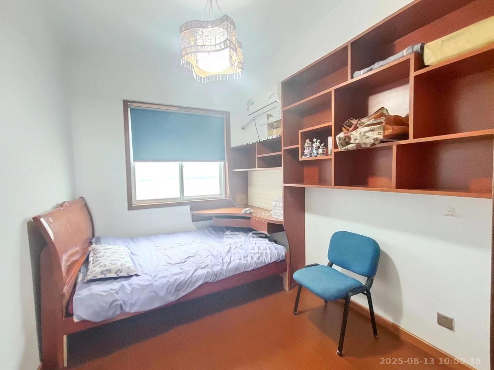 筑梦园 4室2厅2卫 2200.0元/月 筑梦园 4室2厅2卫 2200.0元/月小区图