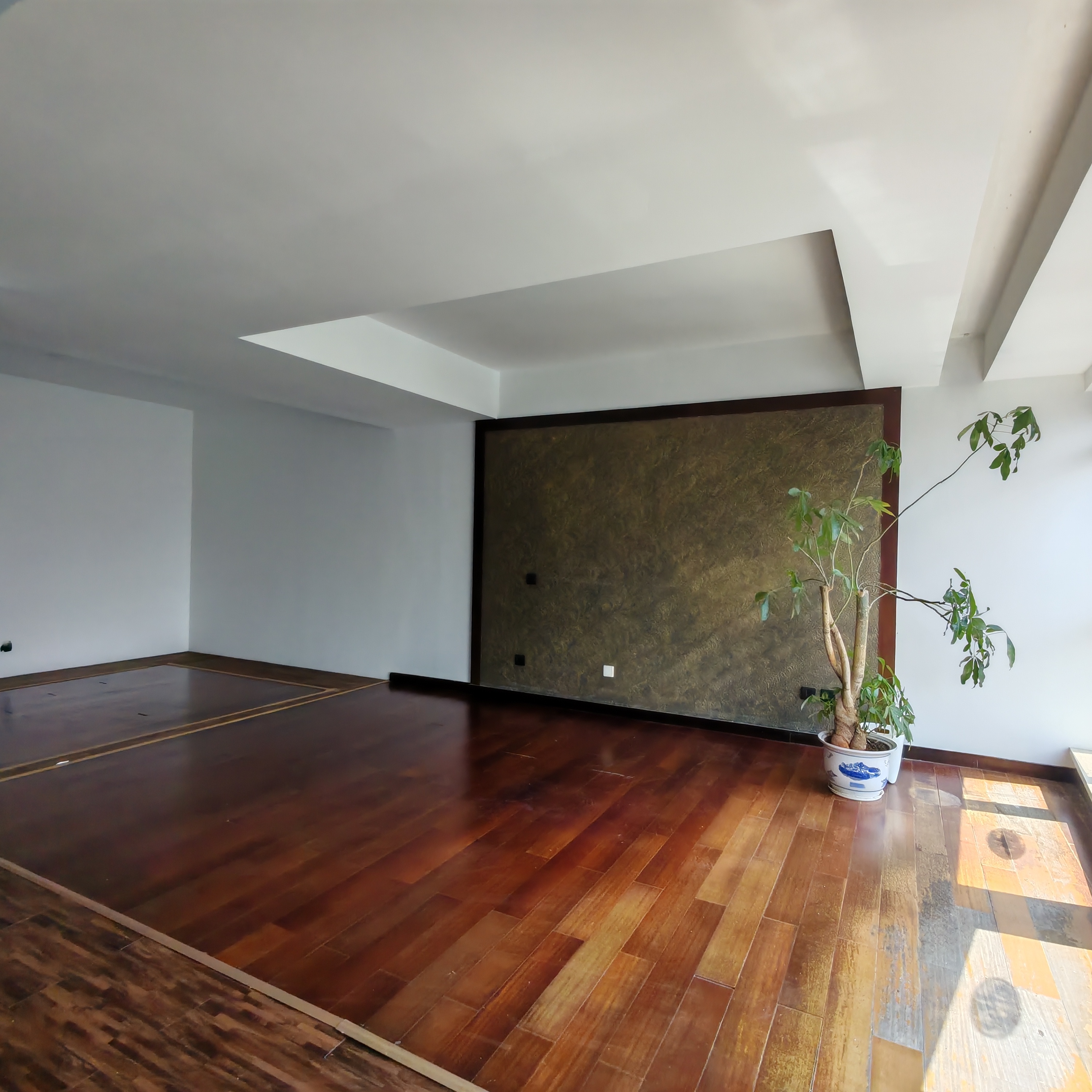 世贸雅苑 5室2厅3卫 5500.0元/月 世贸雅苑 5室2厅3卫 5500.0元/月室内图