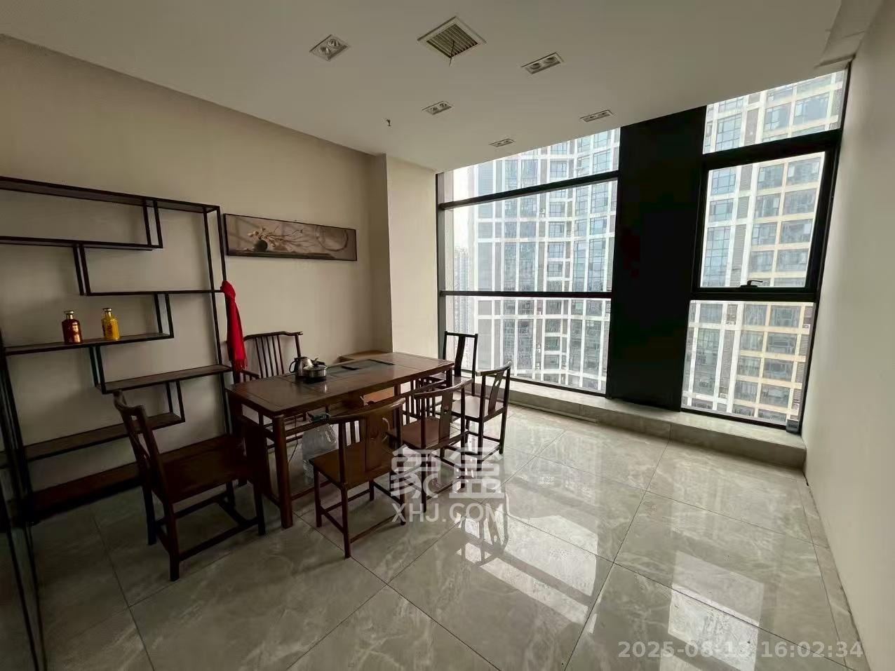 融科东南海   136.81㎡      10000.0元/月室内图