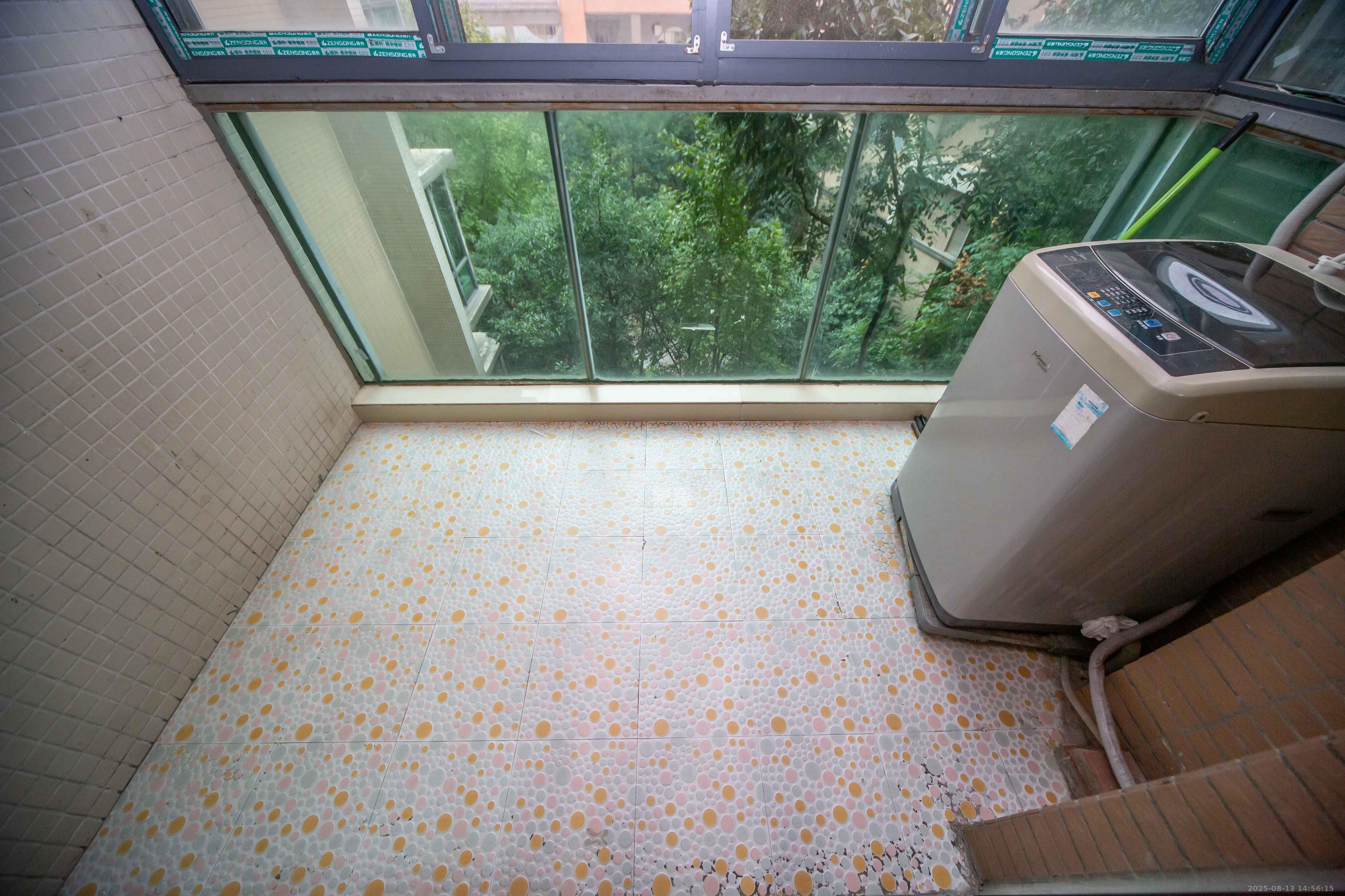 新城新世界一二三期 3室2厅1卫 2300.0元/月 新城新世界一二三期 3室2厅1卫 2300.0元/月室内图