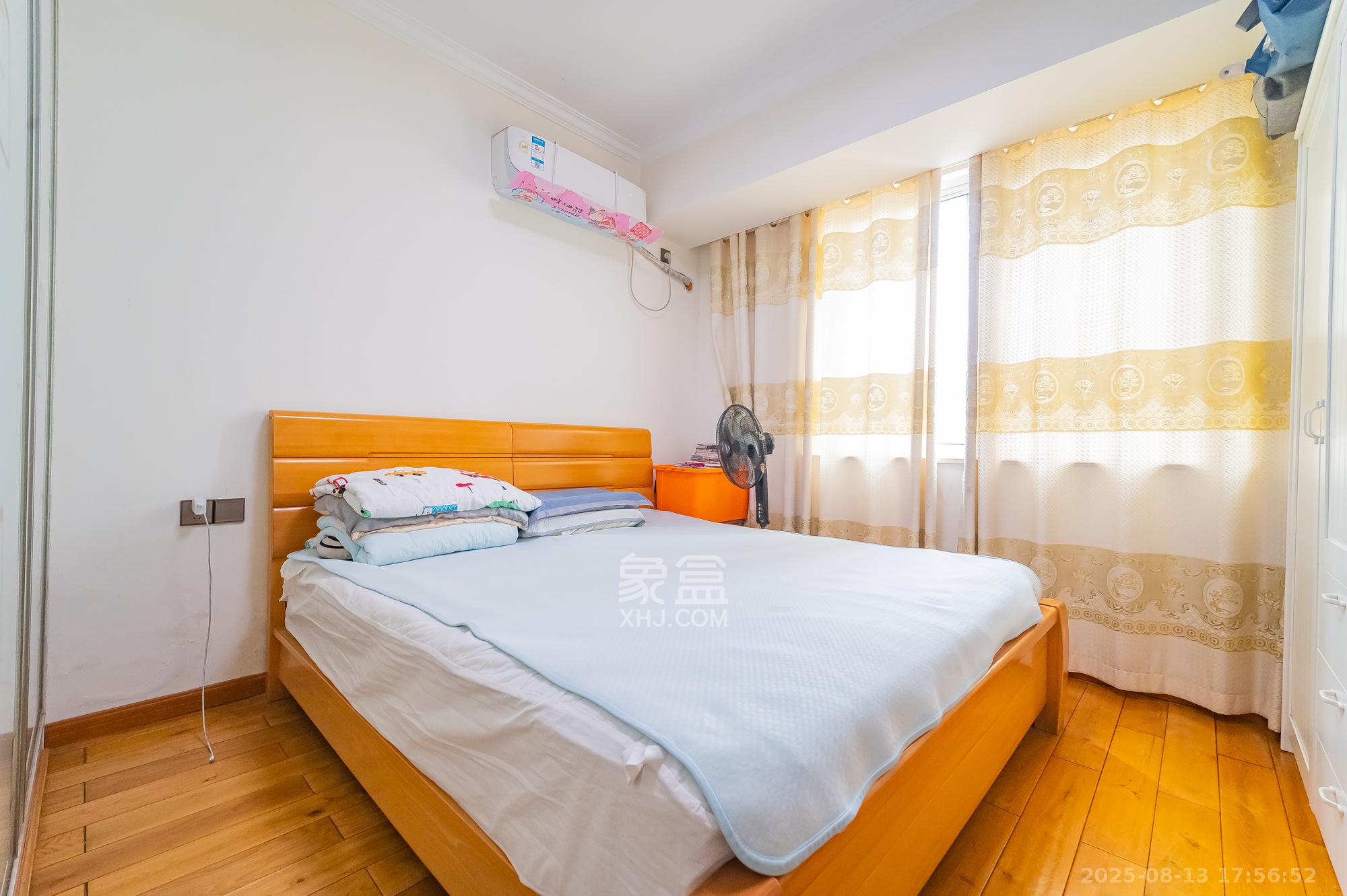 筑梦佳园 4室2厅2卫 88.0万 筑梦佳园 4室2厅2卫 88.0万卧室