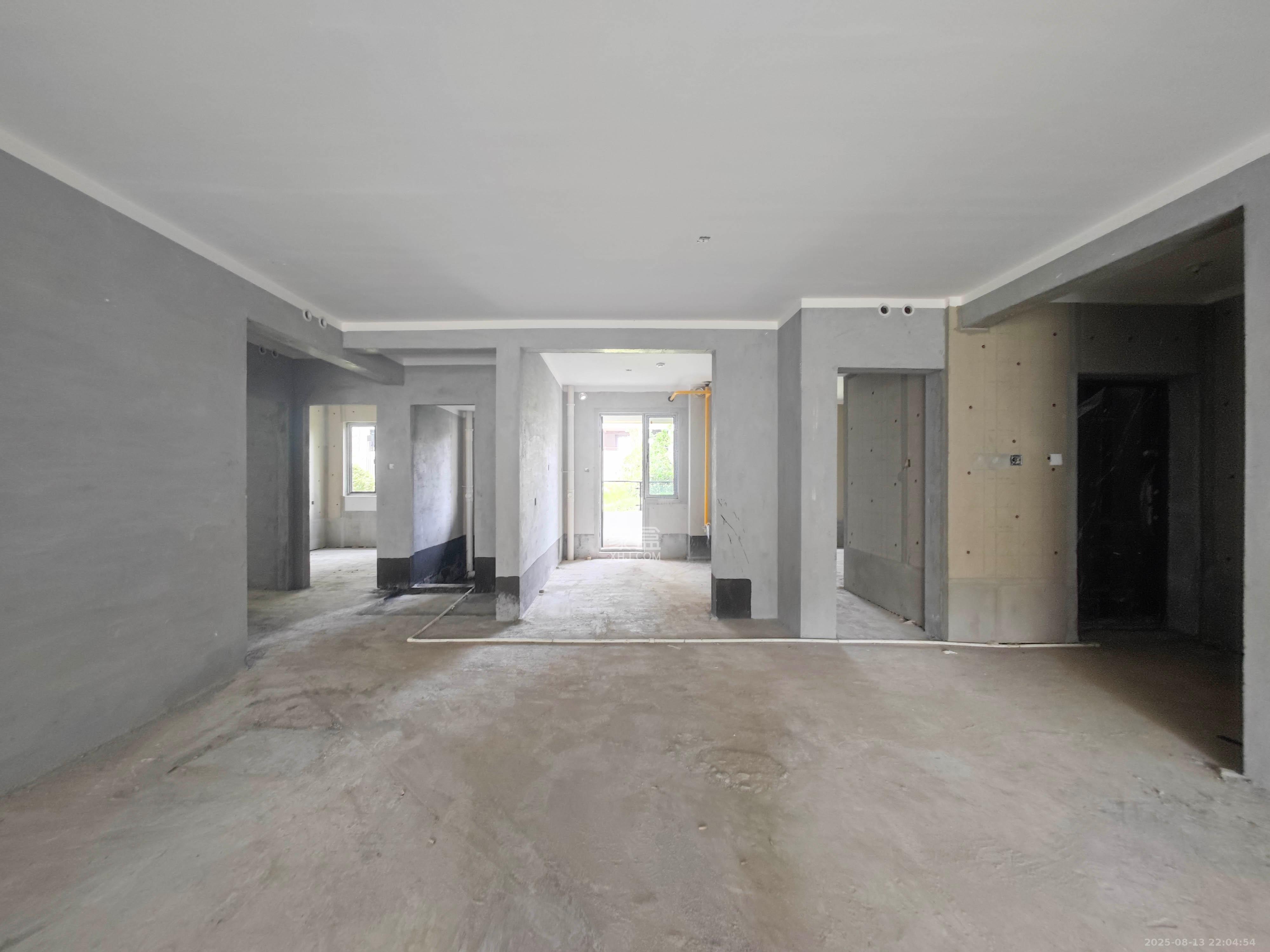 长房岭秀时代  7室3厅4卫    348.0万其他