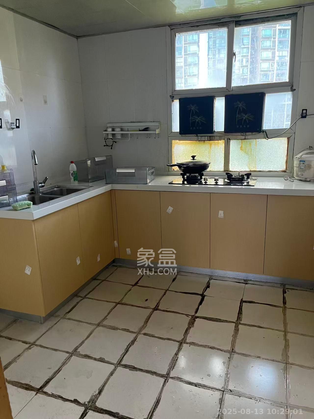 天心区教师村宿舍 3室1厅1卫 2200.0元/月 天心区教师村宿舍 3室1厅1卫 2200.0元/月室内图