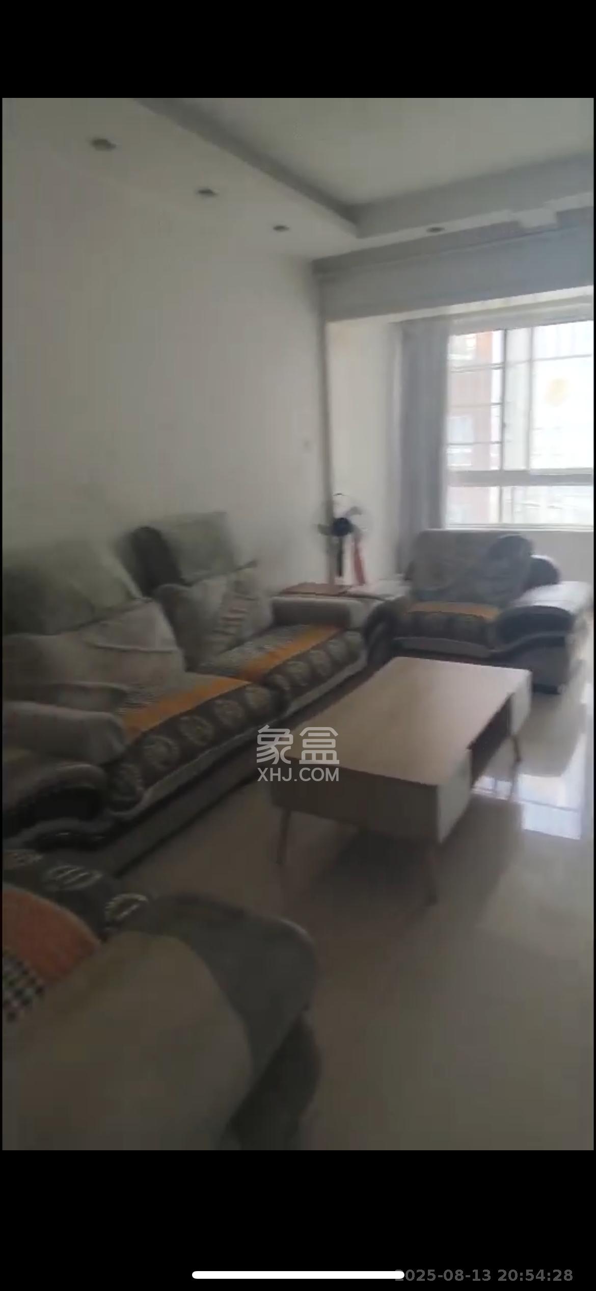 楚天馨苑  1室2厅1卫    500.0元/月 楚天馨苑  1室2厅1卫    500.0元/月室内图