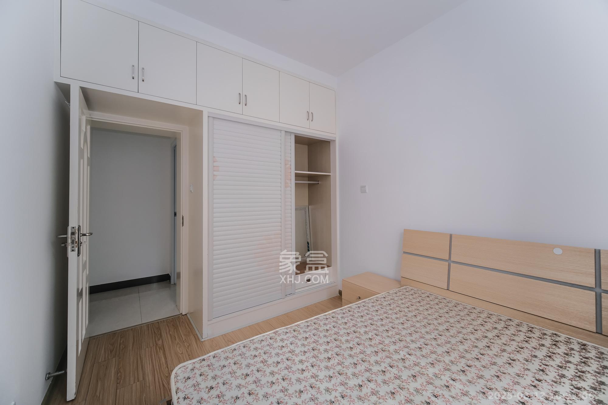 山水湾 1室2厅1卫 59.8万 山水湾 1室2厅1卫 59.8万卧室