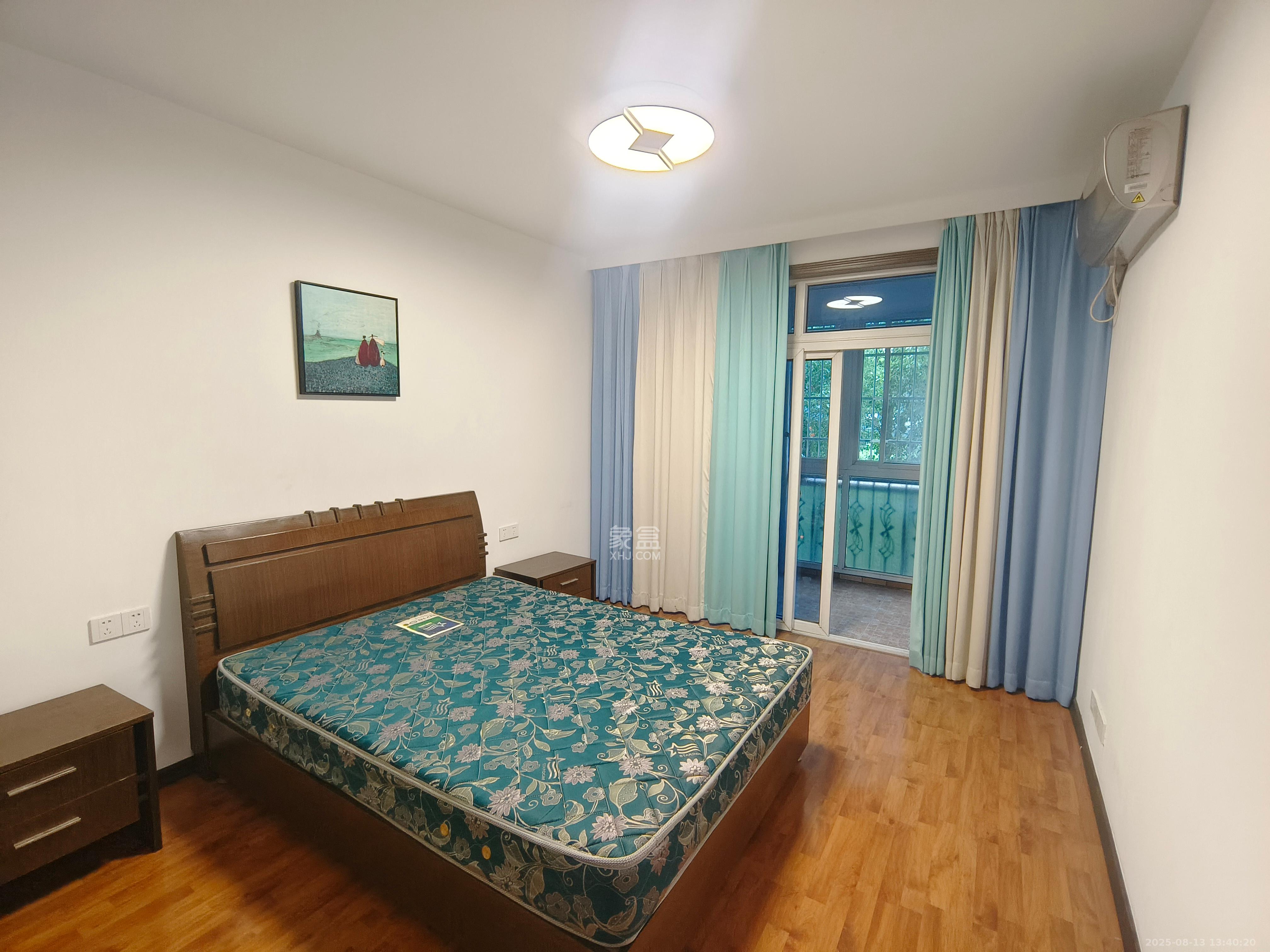 芙蓉苑  3室2厅2卫    2300.0元/月 芙蓉苑  3室2厅2卫    2300.0元/月室内图