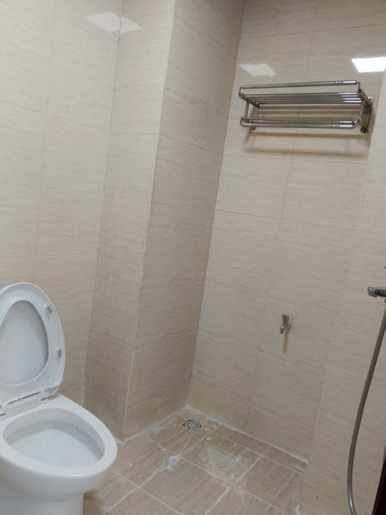 南亚广场  3室2厅1卫   2700.00元/月室内图