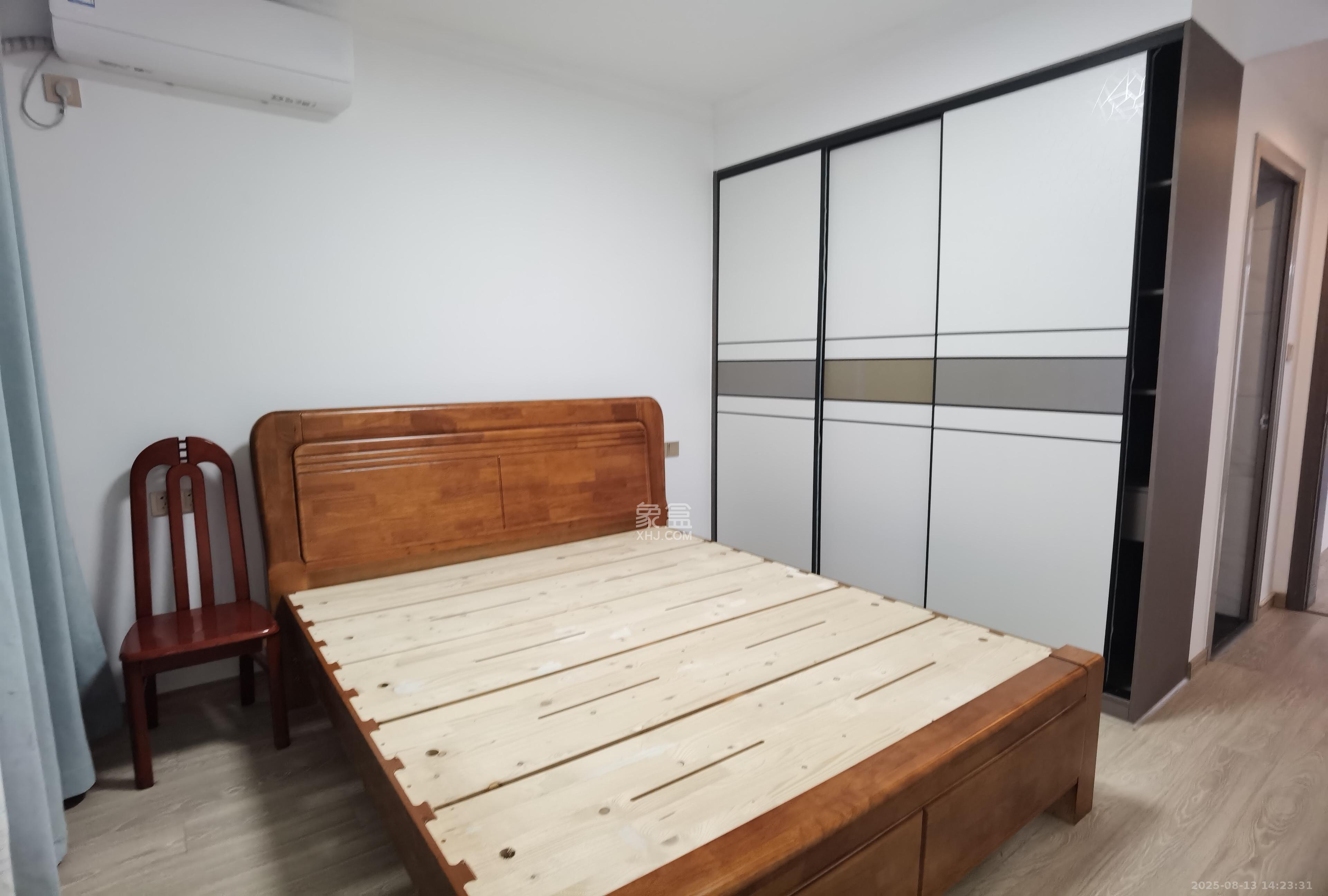 亿达智造小镇望天悦 3室2厅2卫 2300.0元/月 亿达智造小镇望天悦 3室2厅2卫 2300.0元/月室内图