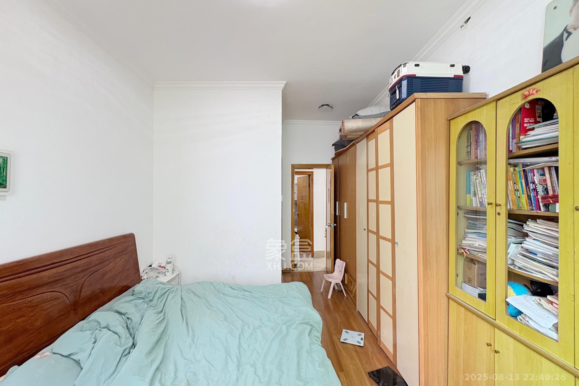 火星镇开发区（烟草公司宿舍）  3室2厅2卫    79.8万卧室