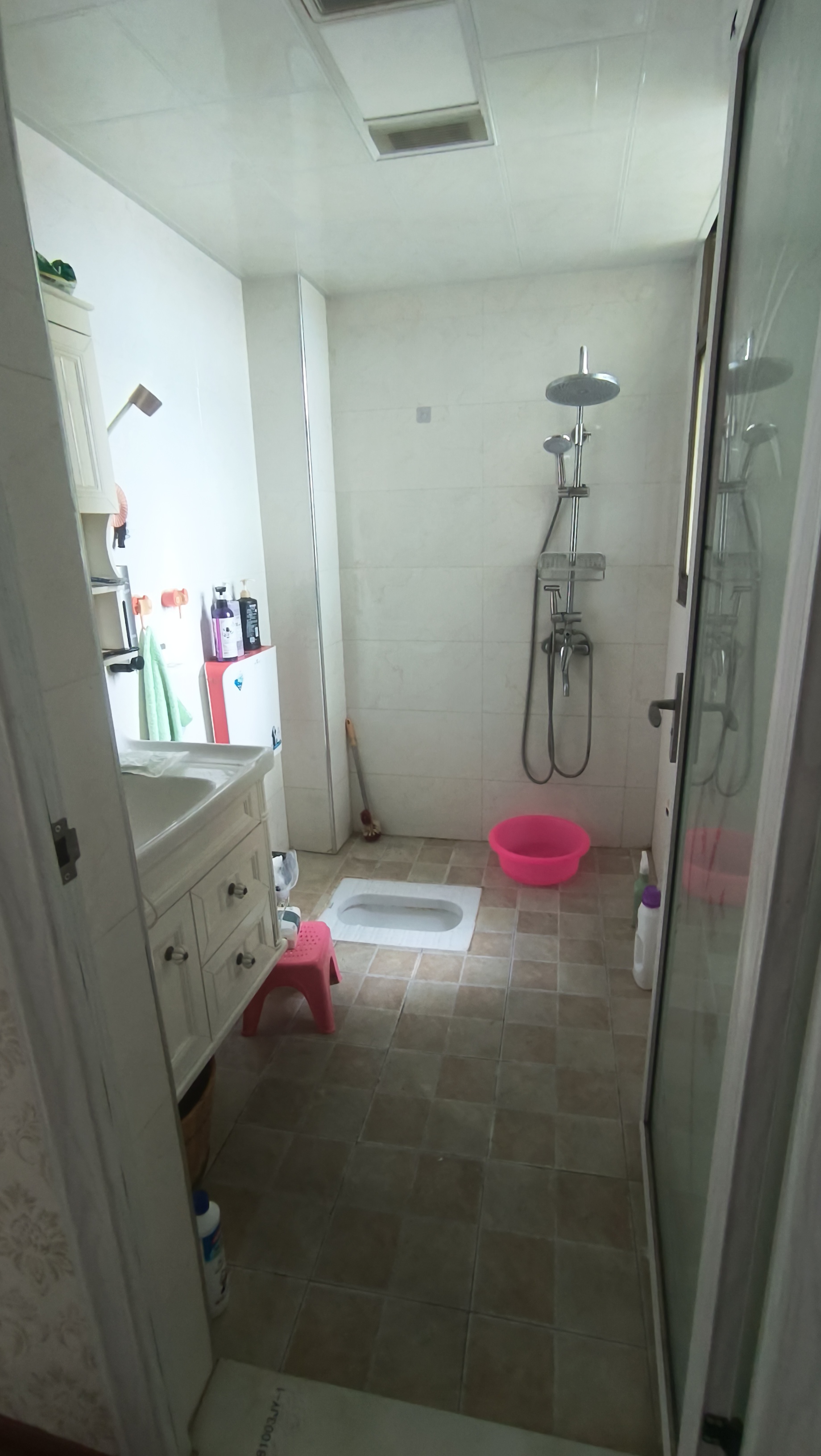 金碧文苑 1室2厅2卫 68.8万 金碧文苑 1室2厅2卫 68.8万客厅