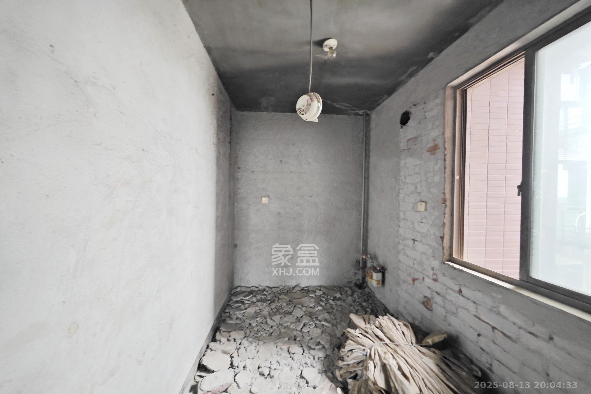 中江佳境天成  3室2厅2卫    78.0万厨房