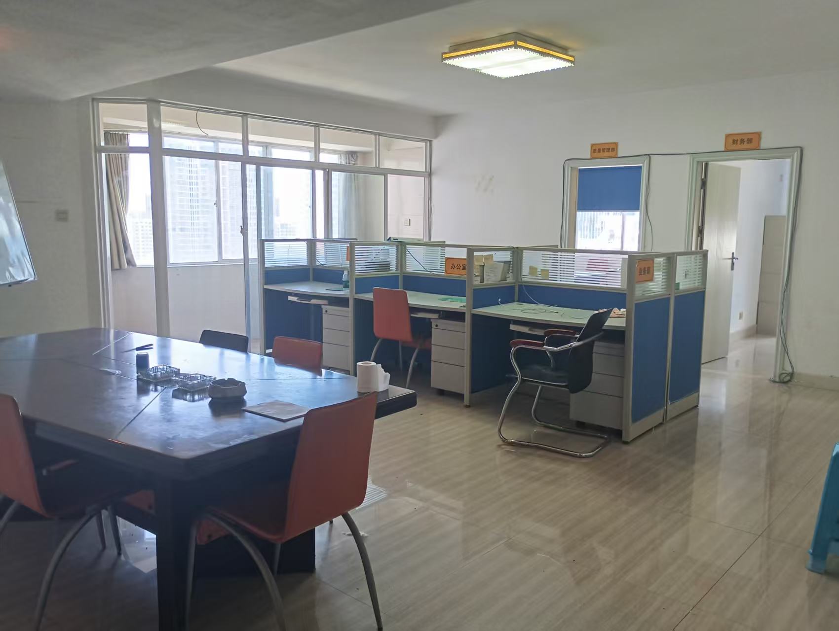 中盐大厦 3室2厅2卫 3000.0元/月 中盐大厦 3室2厅2卫 3000.0元/月室内图