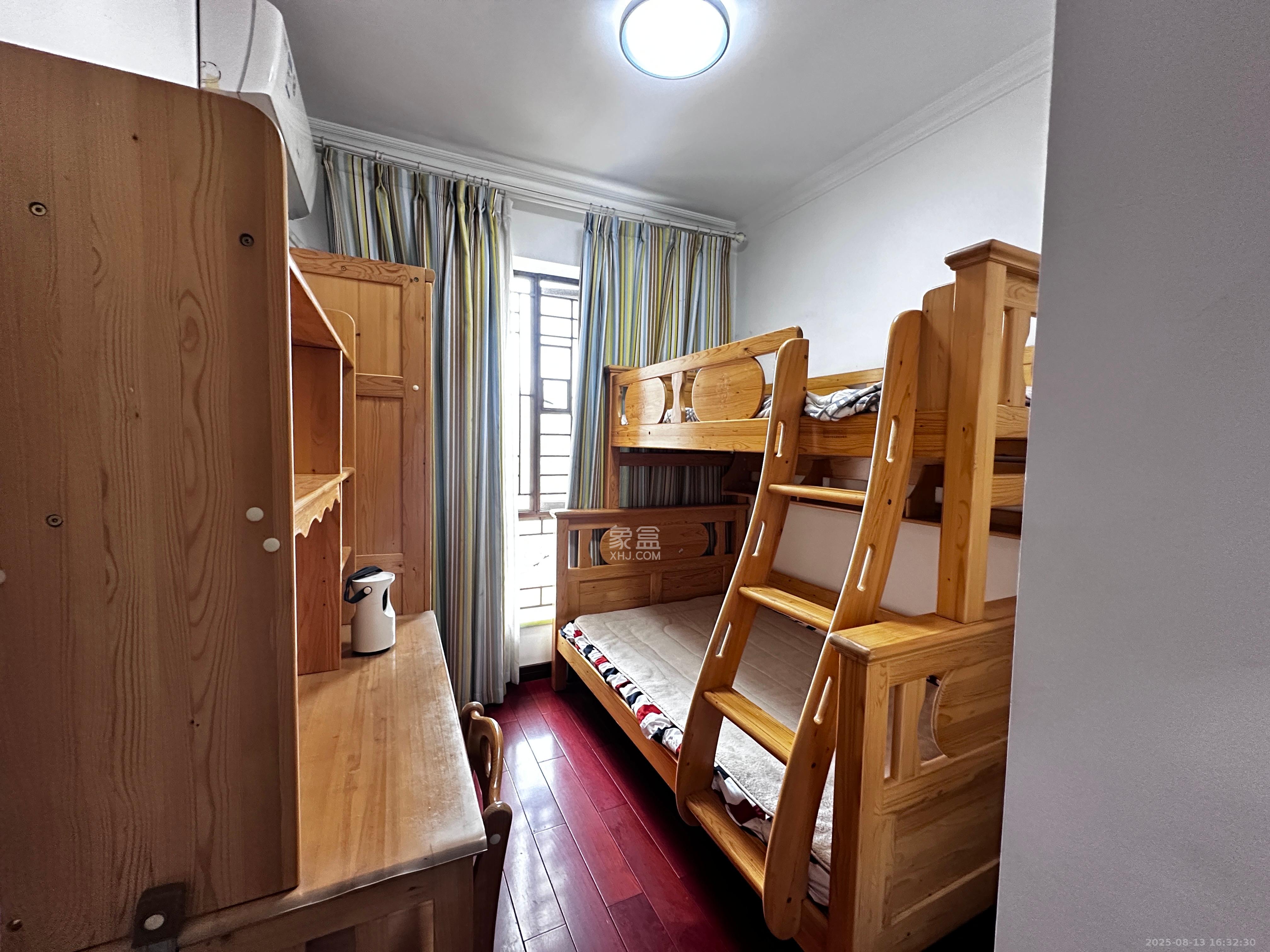 第六都(陆都小区) 1室2厅2卫 4300.0元/月 第六都(陆都小区) 1室2厅2卫 4300.0元/月室内图