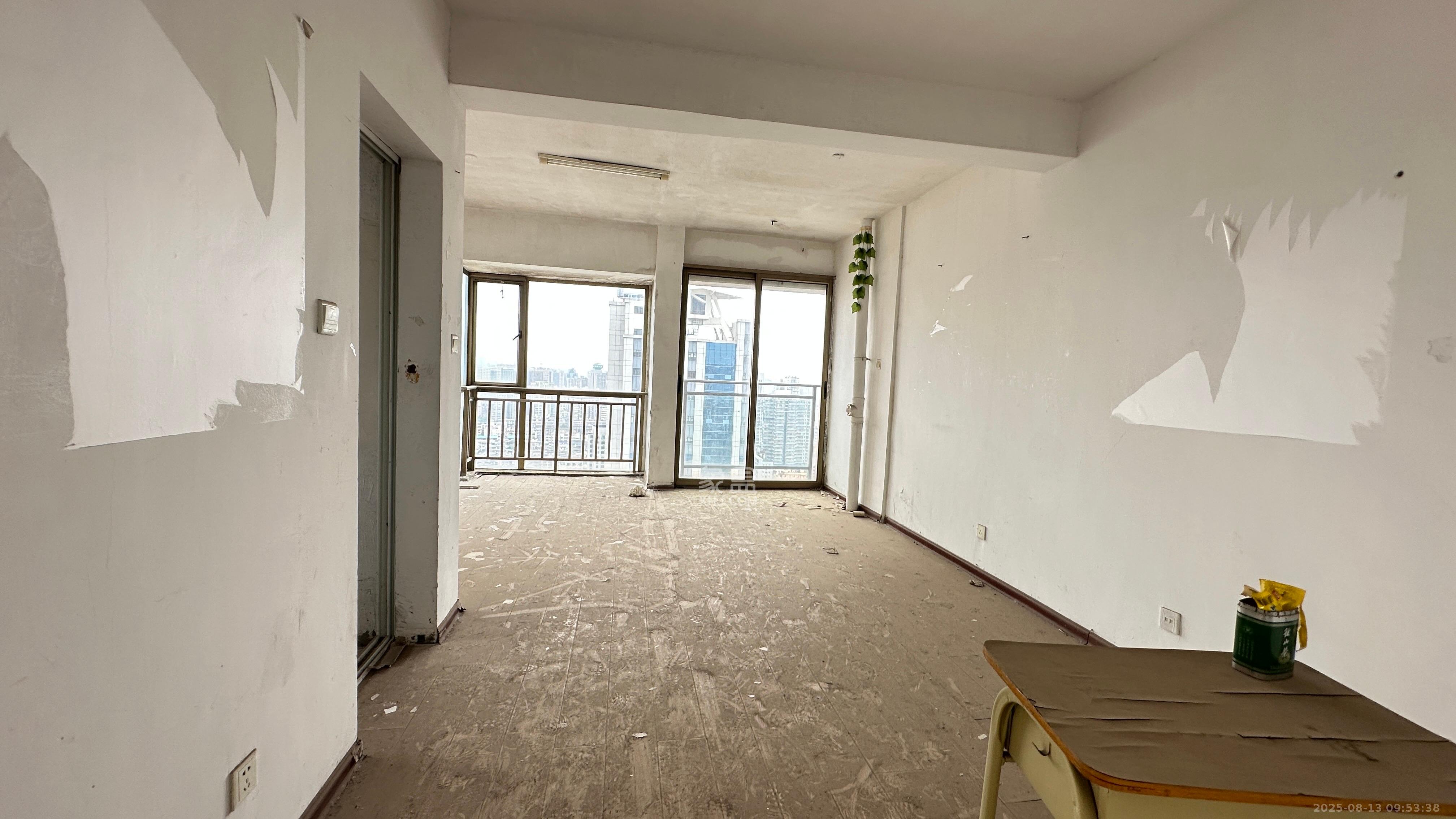 东上一品 2室2厅1卫 1600.0元/月 东上一品 2室2厅1卫 1600.0元/月室内图