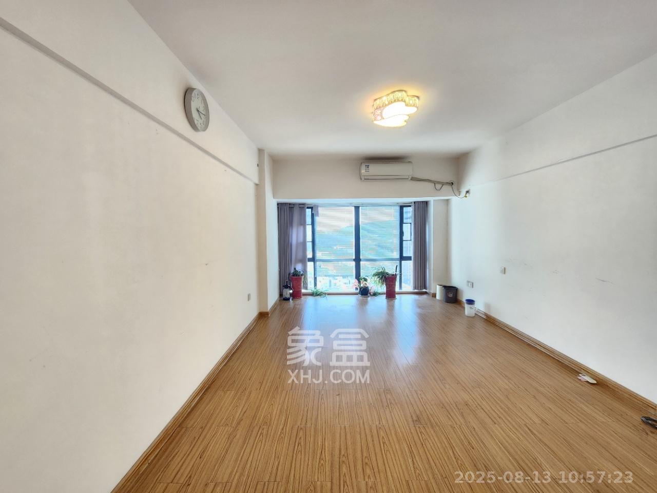 麓江春 2室2厅1卫 2500.0元/月 麓江春 2室2厅1卫 2500.0元/月室内图