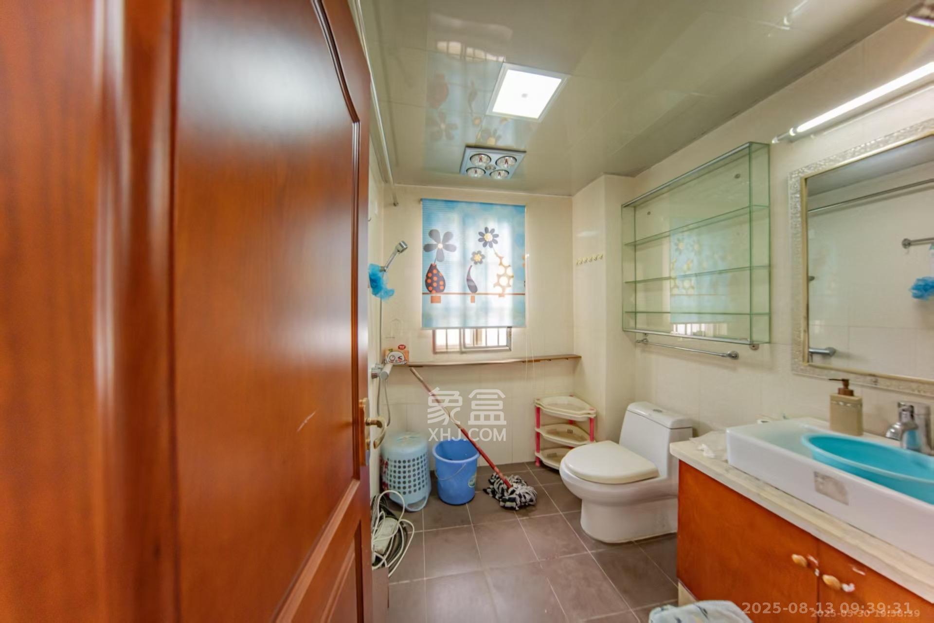 江山帝景雅典  3室2厅2卫    1900.0元/月 江山帝景雅典  3室2厅2卫    1900.0元/月室内图