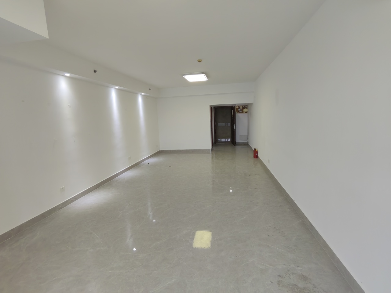 望海国际广场 1室1厅1卫 1600.0元/月 望海国际广场 1室1厅1卫 1600.0元/月室内图