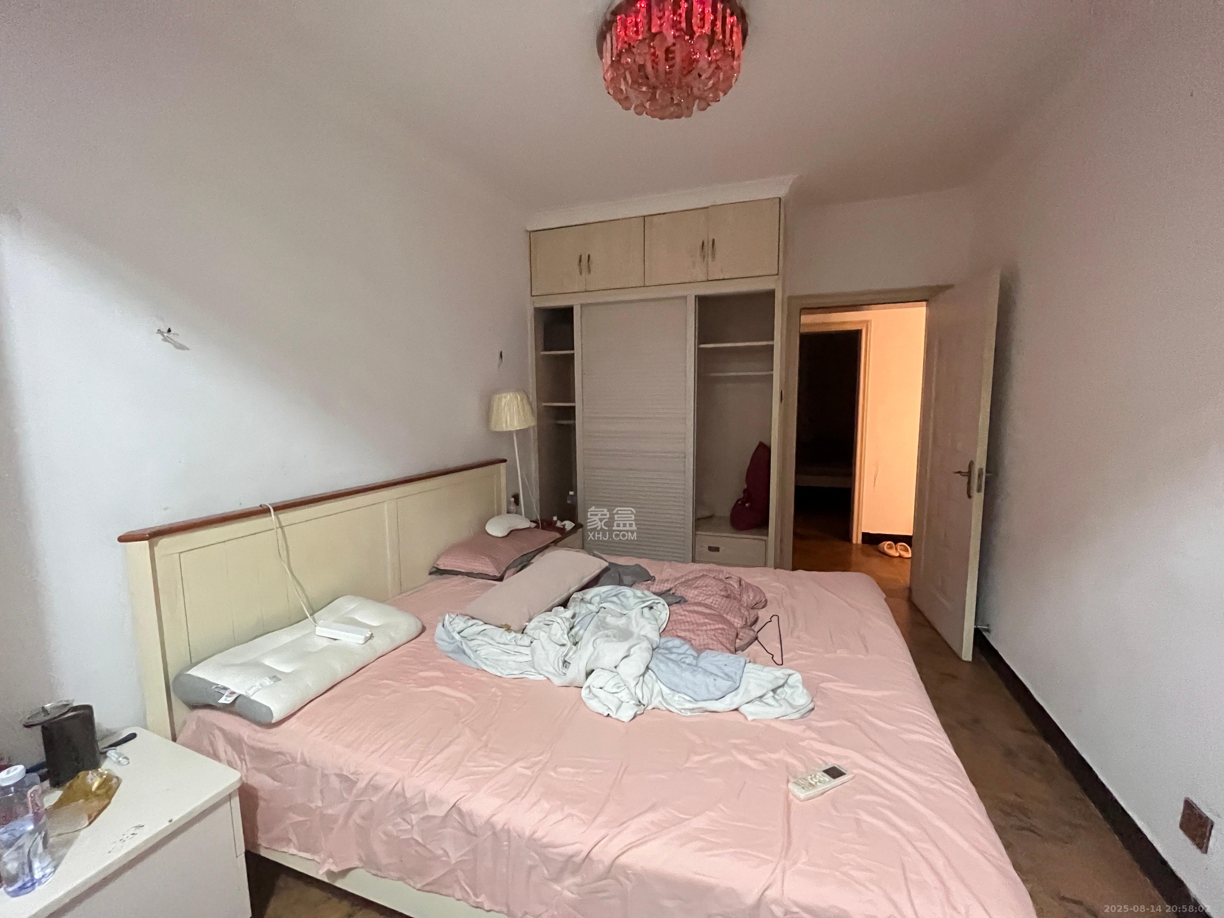 东玺门 3室2厅2卫 2400.0元/月 东玺门 3室2厅2卫 2400.0元/月室内图