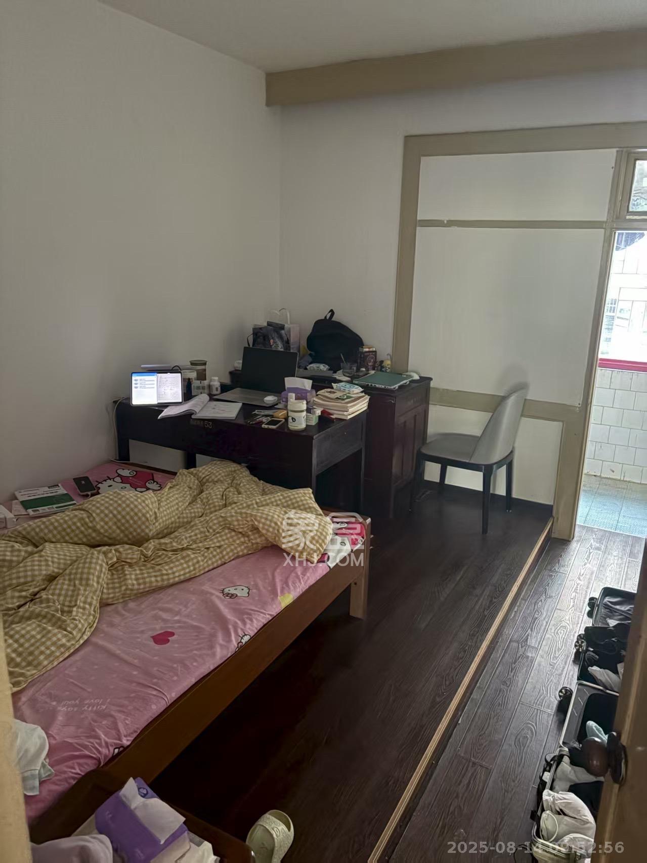 林科大教师单位房  3室2厅1卫   2300.00元/月室内图
