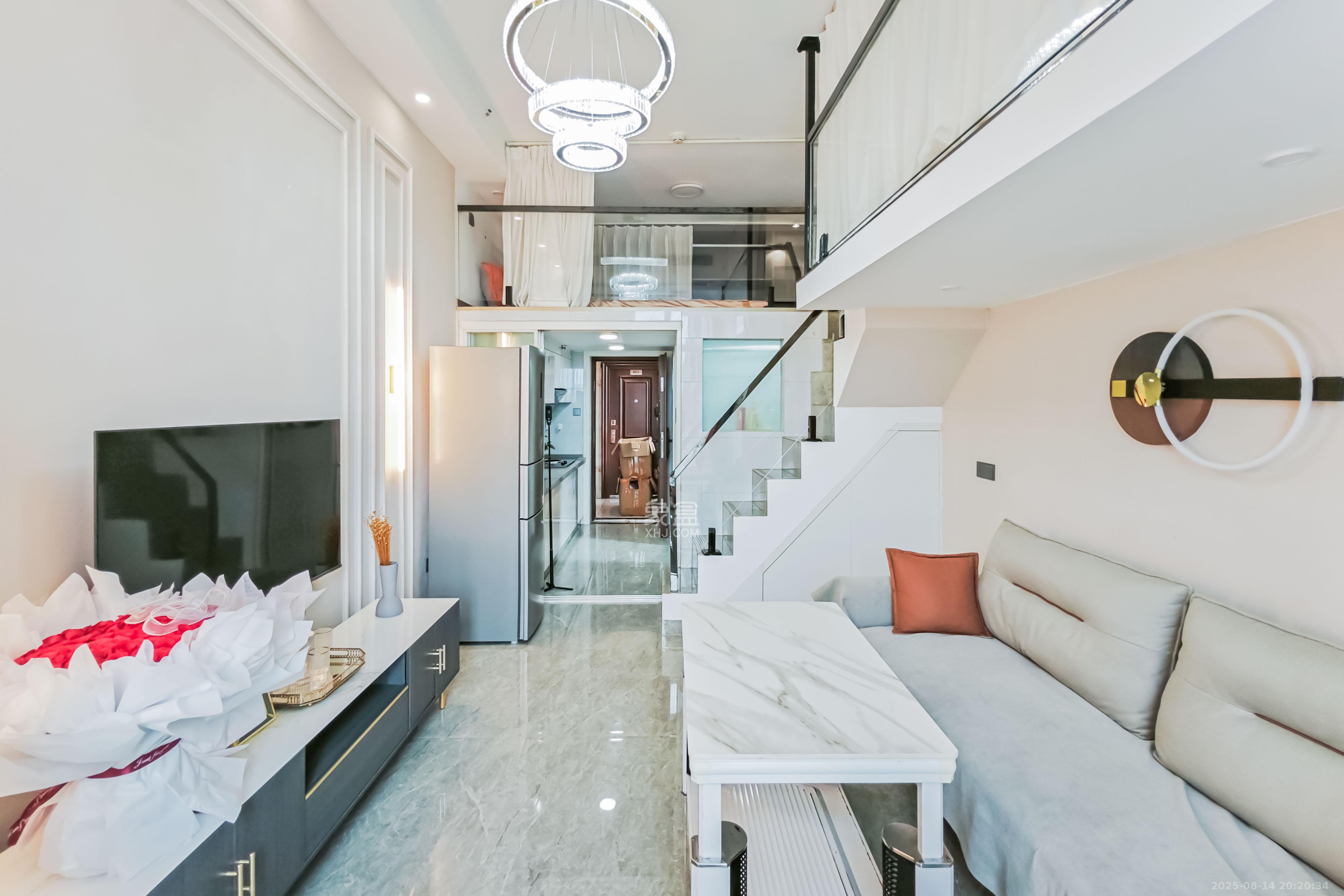 明昇壹城(明昇时代广场)二期  1室1厅1卫    63.6万 明昇壹城(明昇时代广场)二期  1室1厅1卫    63.6万客厅