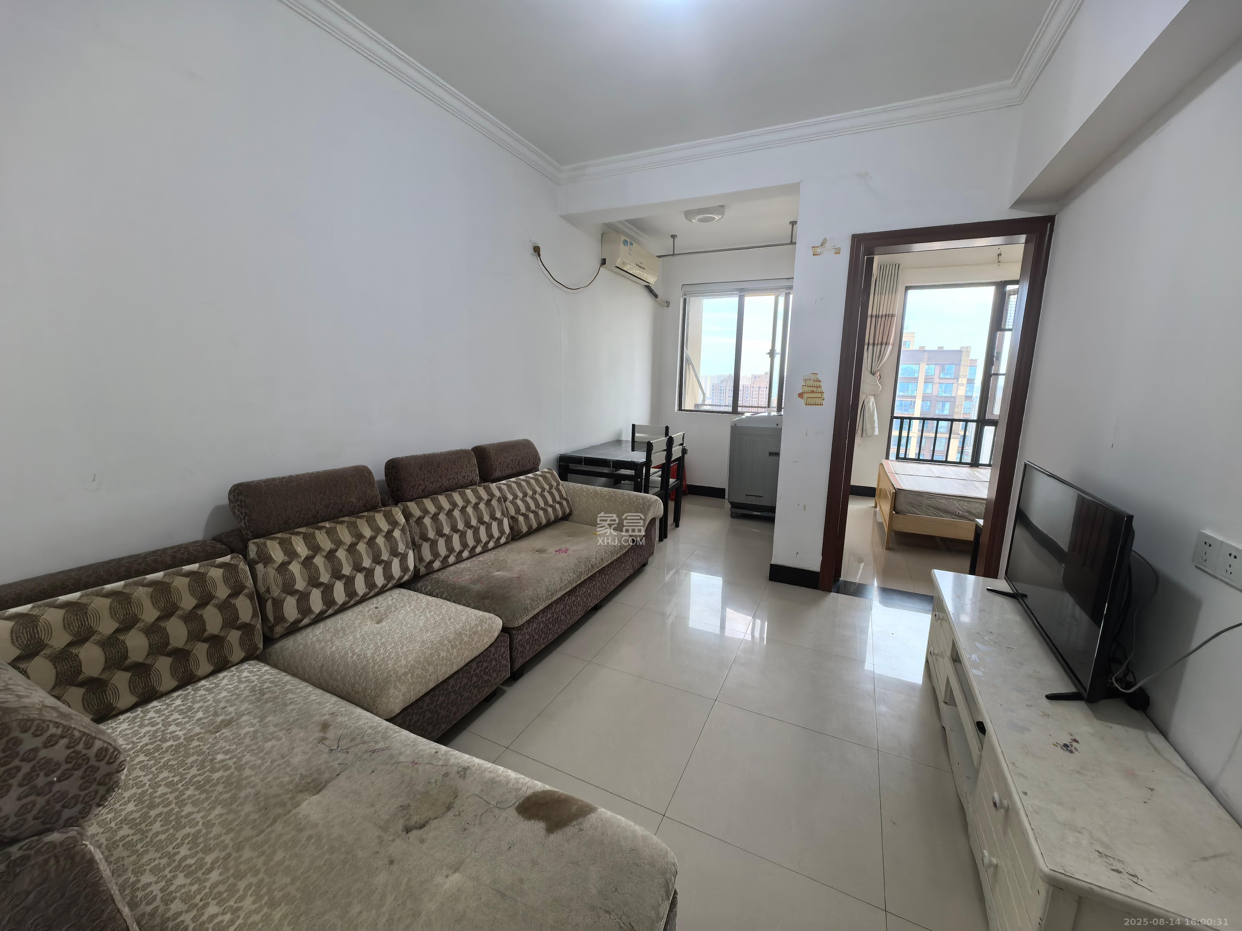 合能洋湖公馆 2室1厅1卫 2200.0元/月 合能洋湖公馆 2室1厅1卫 2200.0元/月室内图