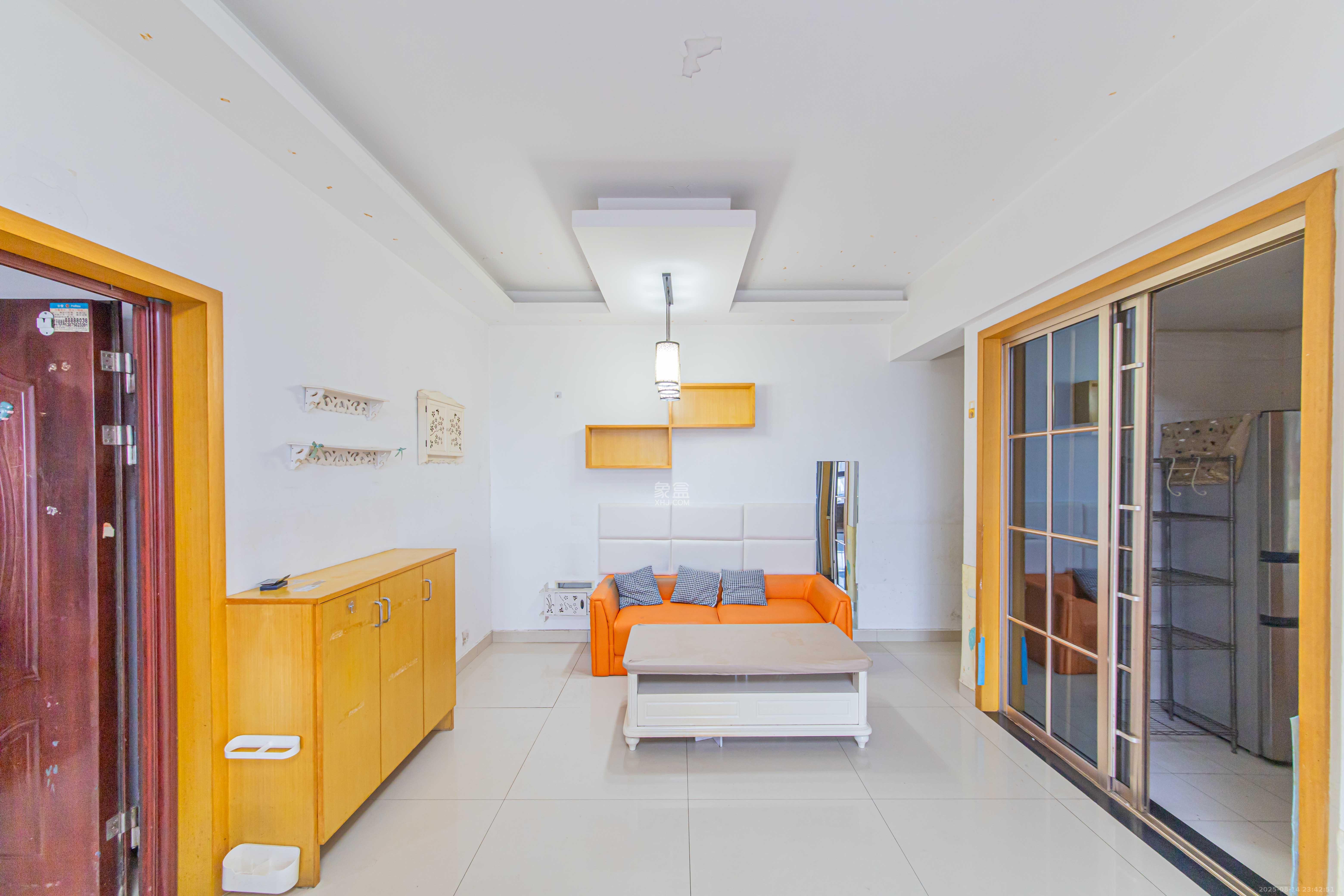 金房奥斯卡  2室2厅1卫    68.0万客厅