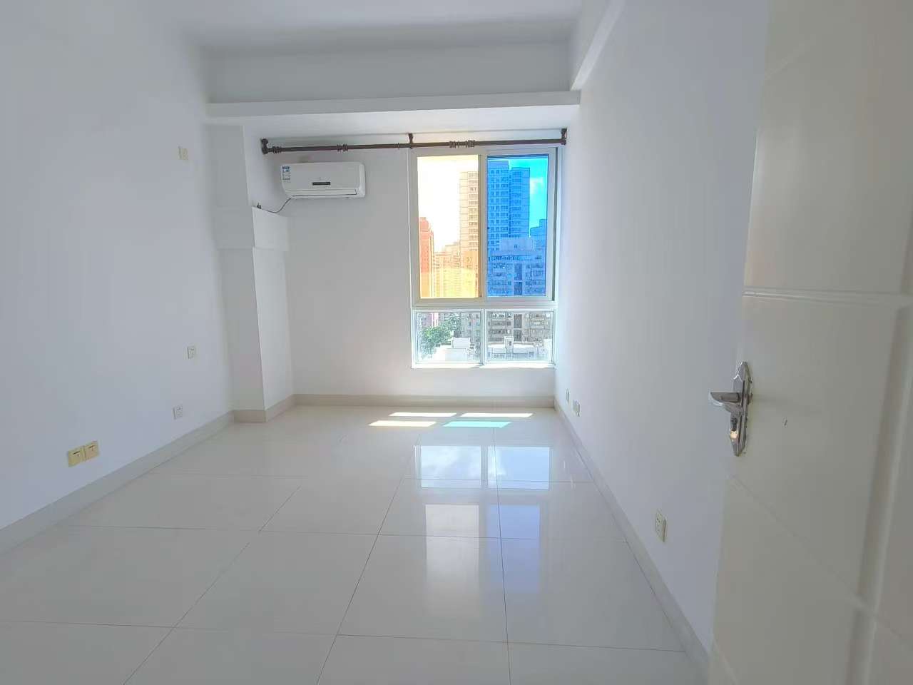 美银大厦 4室2厅2卫 5000.0元/月 美银大厦 4室2厅2卫 5000.0元/月室内图