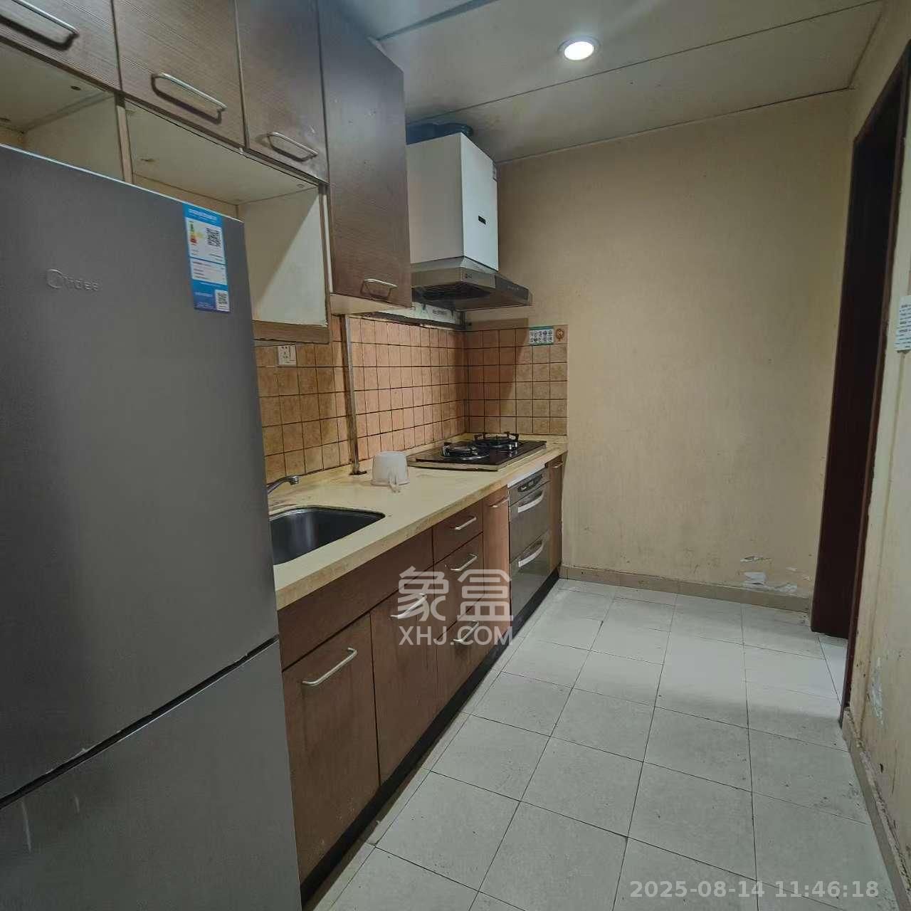 盛世美居荷园  3室2厅2卫    3900.0元/月室内图