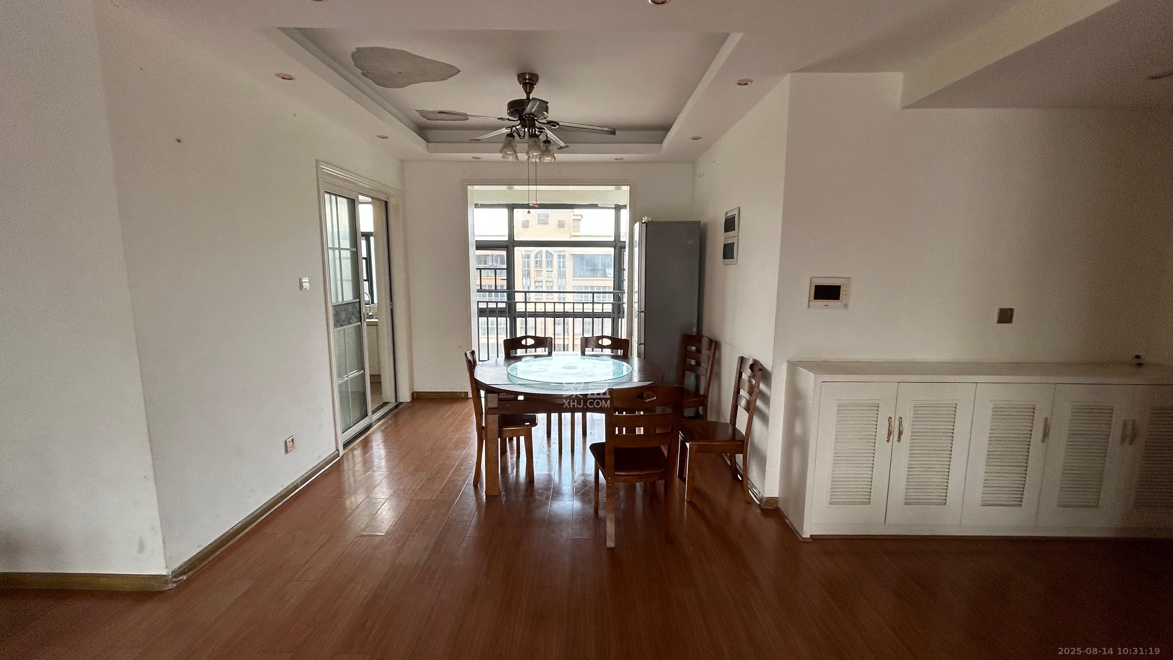 和美星城  4室2厅2卫    2300.0元/月 和美星城  4室2厅2卫    2300.0元/月室内图