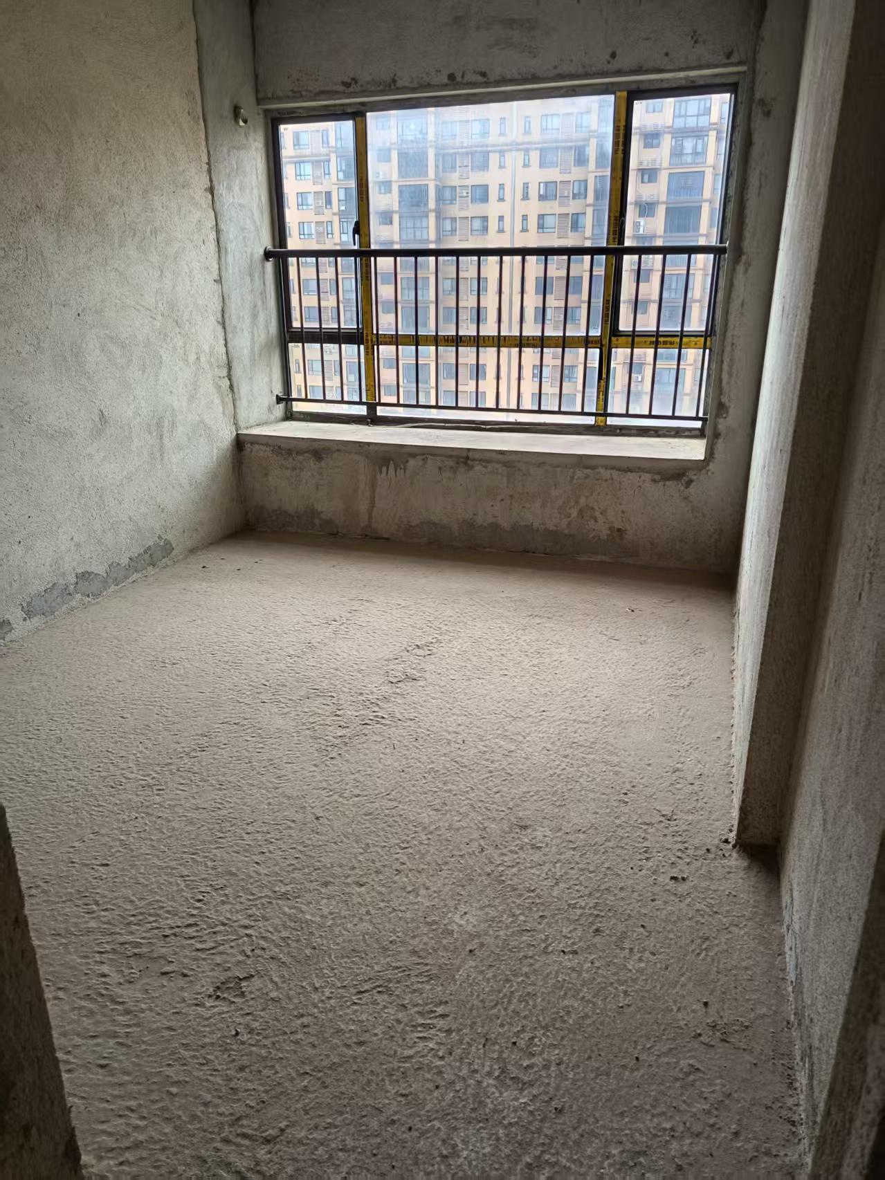 珠江帝景山庄  4室2厅2卫   76.00万室内图