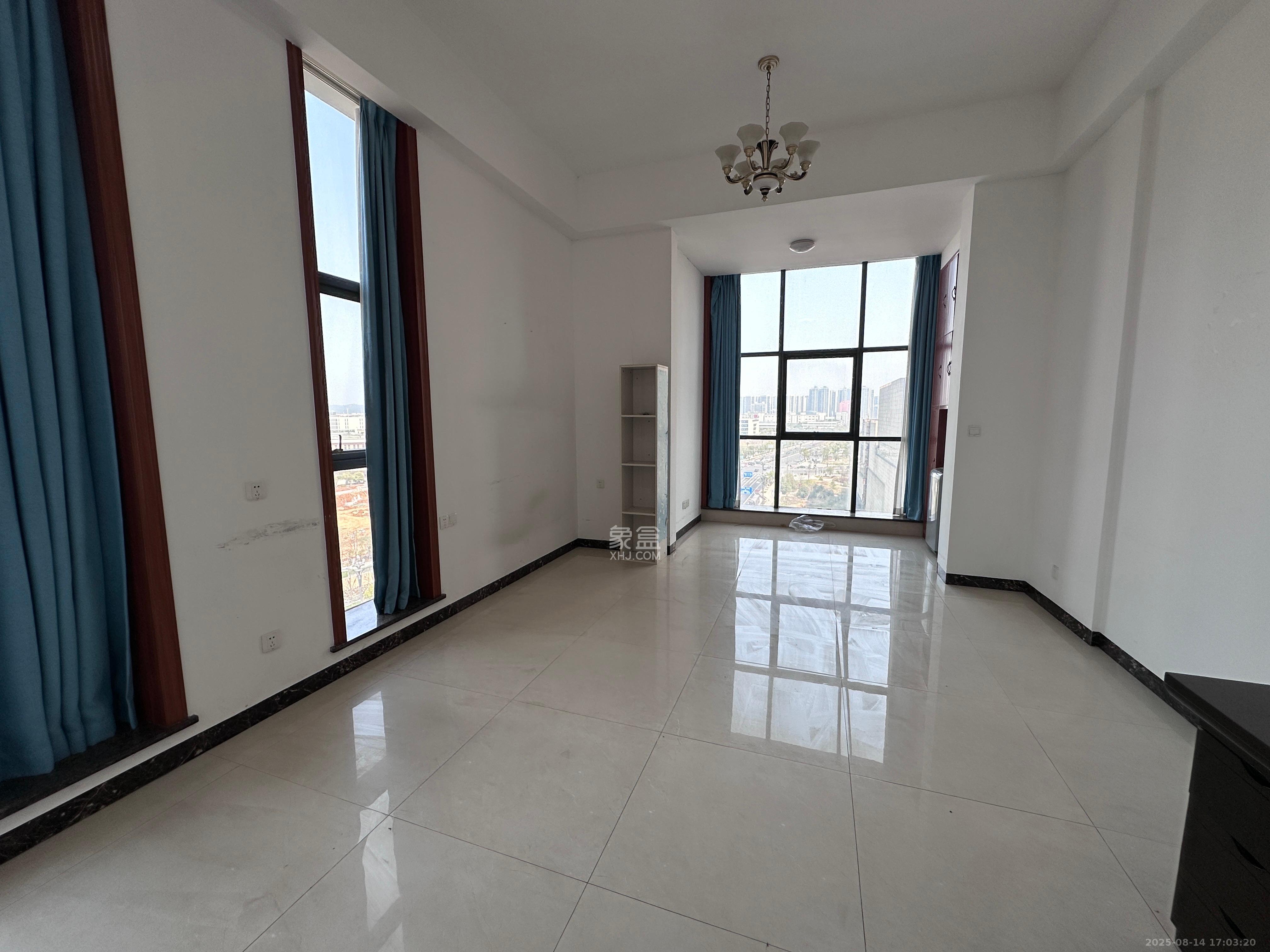 华侨假日中心(晟华苑) 1室1厅1卫 1700.0元/月 华侨假日中心(晟华苑) 1室1厅1卫 1700.0元/月室内图