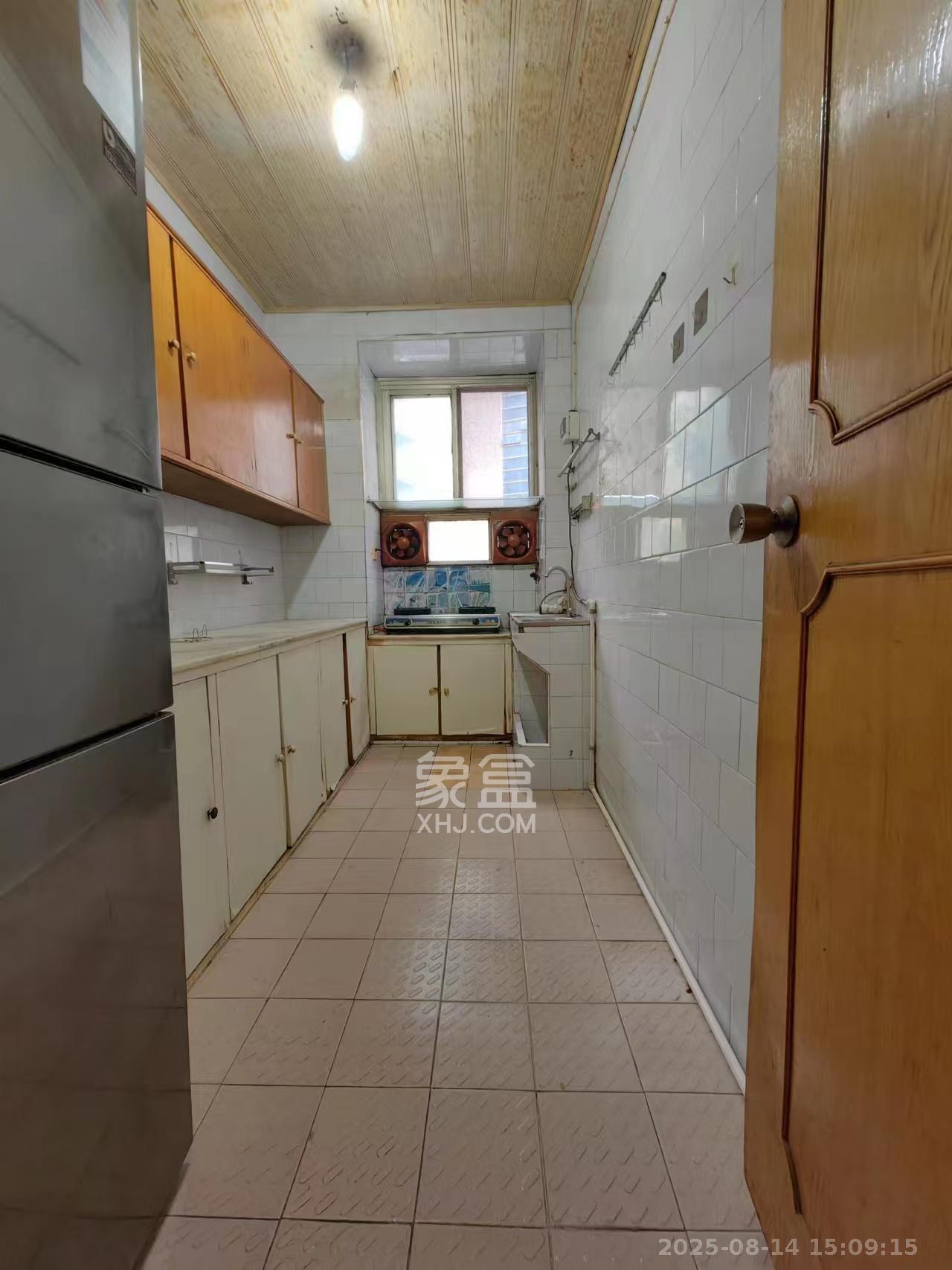 省水院宿舍 3室2厅1卫 2000.0元/月 省水院宿舍 3室2厅1卫 2000.0元/月室内图