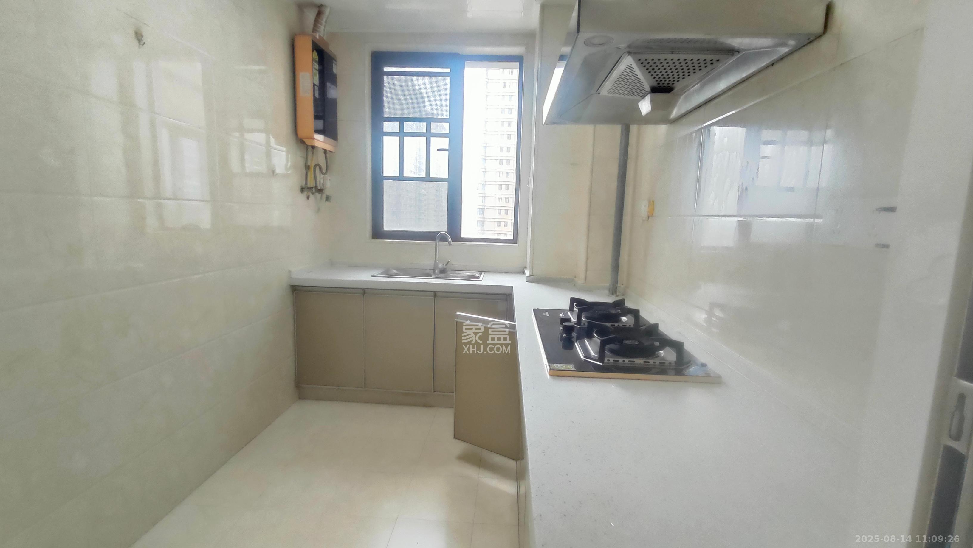 润和长郡(润和紫郡二三期) 4室2厅1卫 1800.0元/月 润和长郡(润和紫郡二三期) 4室2厅1卫 1800.0元/月室内图