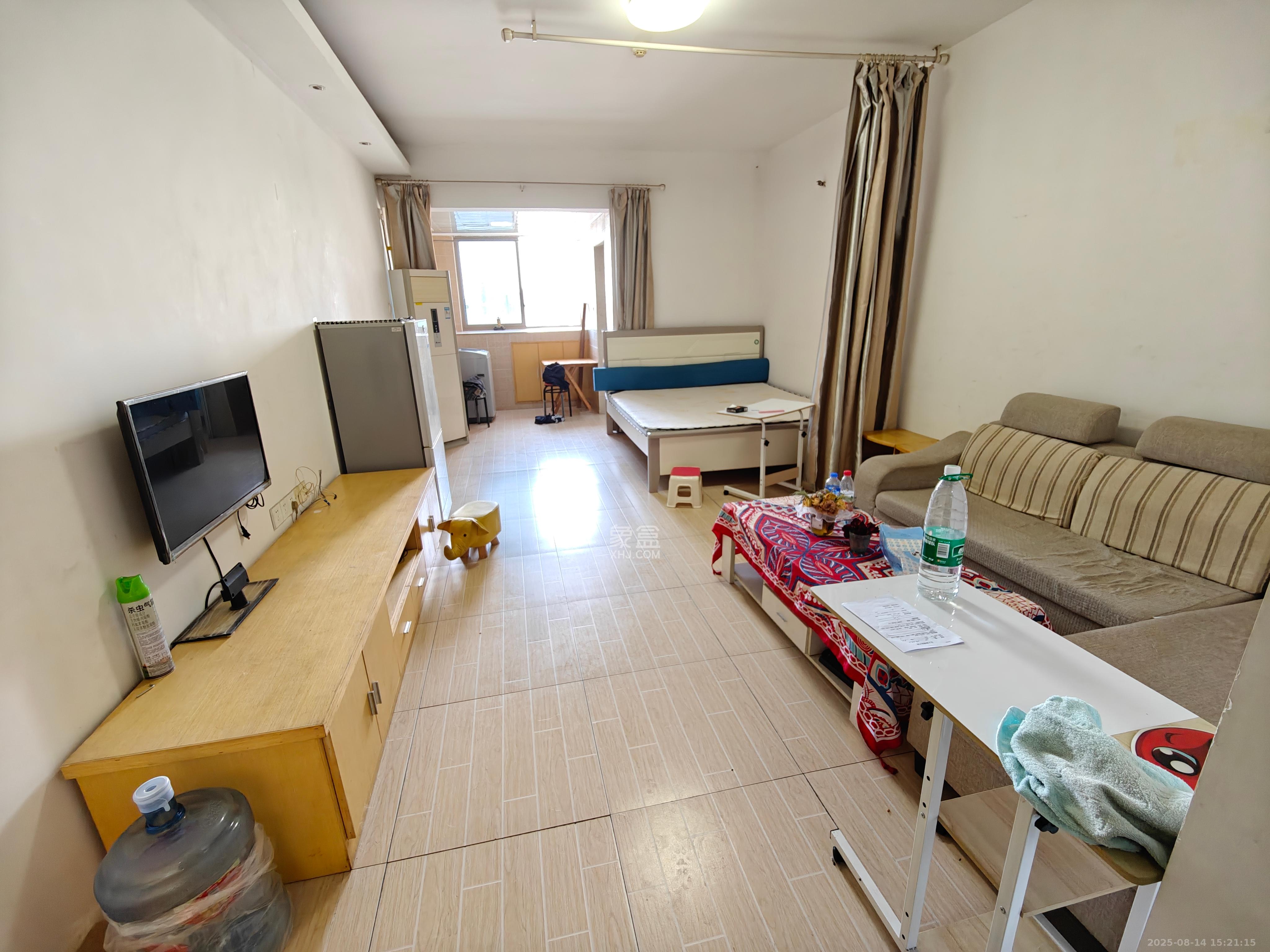 汇达国际公馆（汇达大厦）  1室1厅1卫   1500.00元/月室内图1