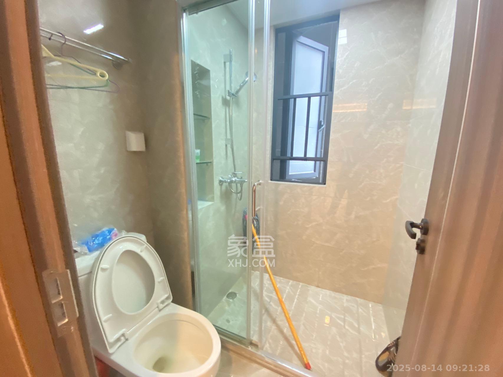 中海阅溪府  3室2厅2卫    3000.0元/月室内图